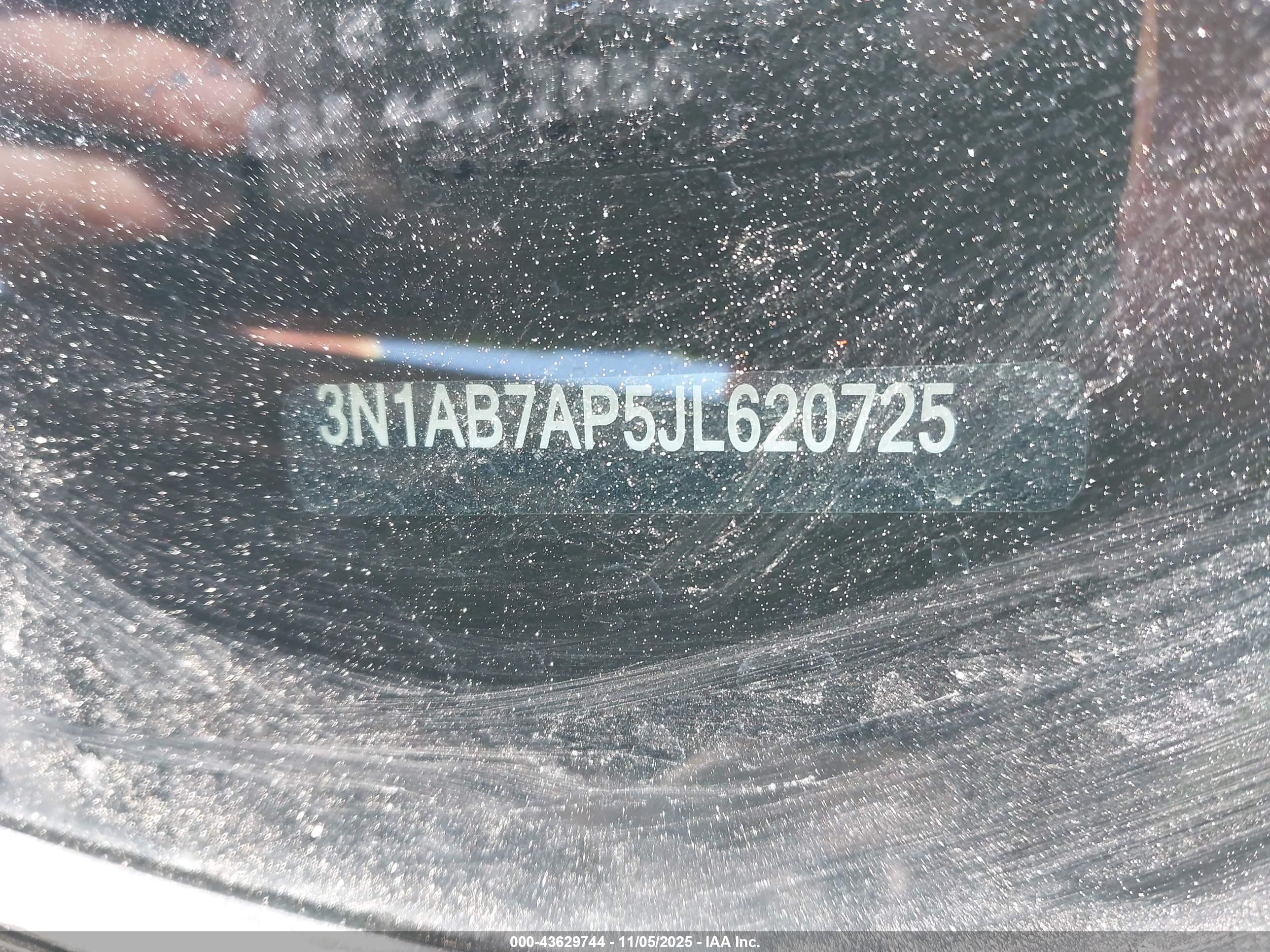NISSAN SENTRA image 9