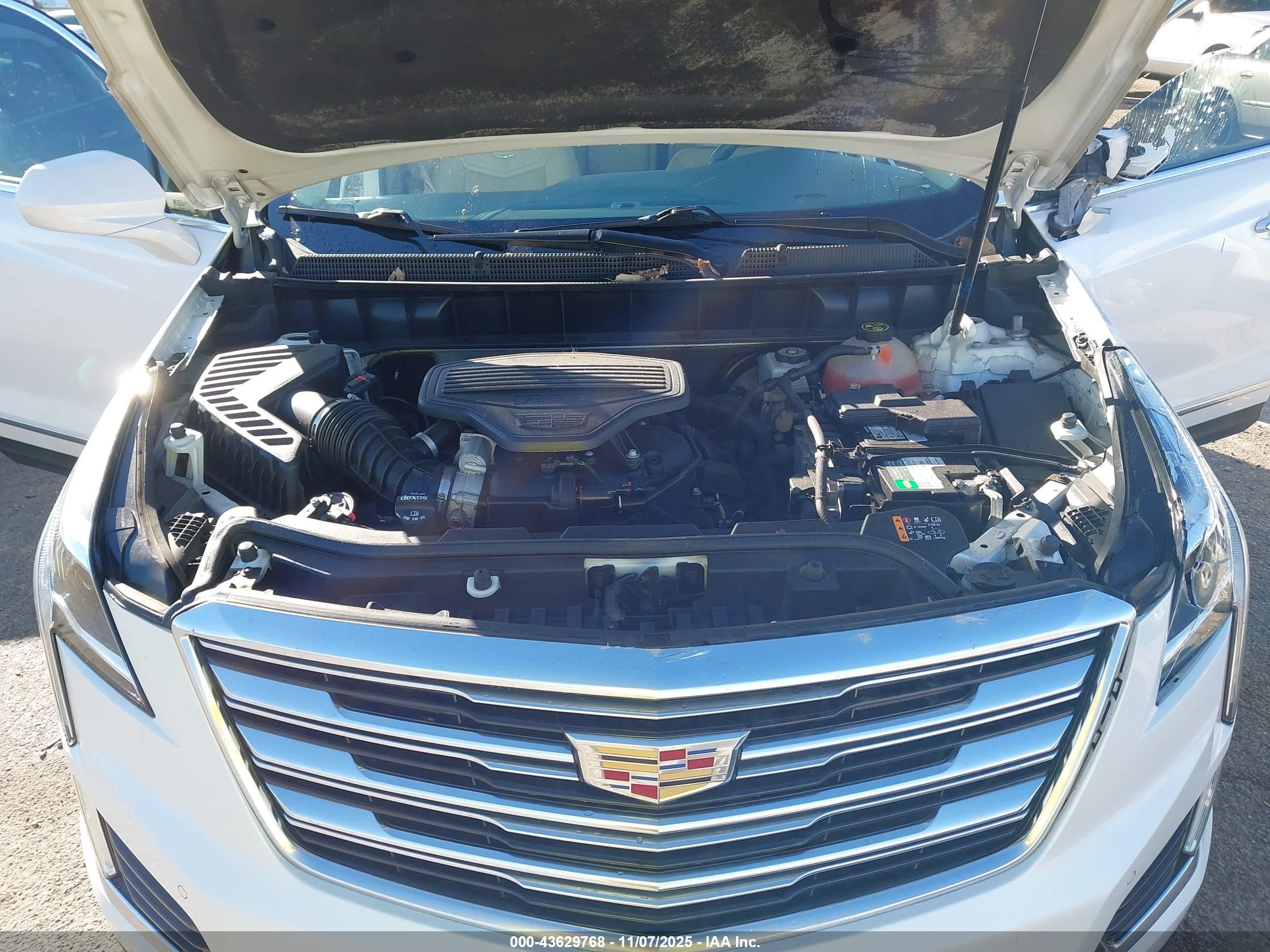 CADILLAC XT5 image 10