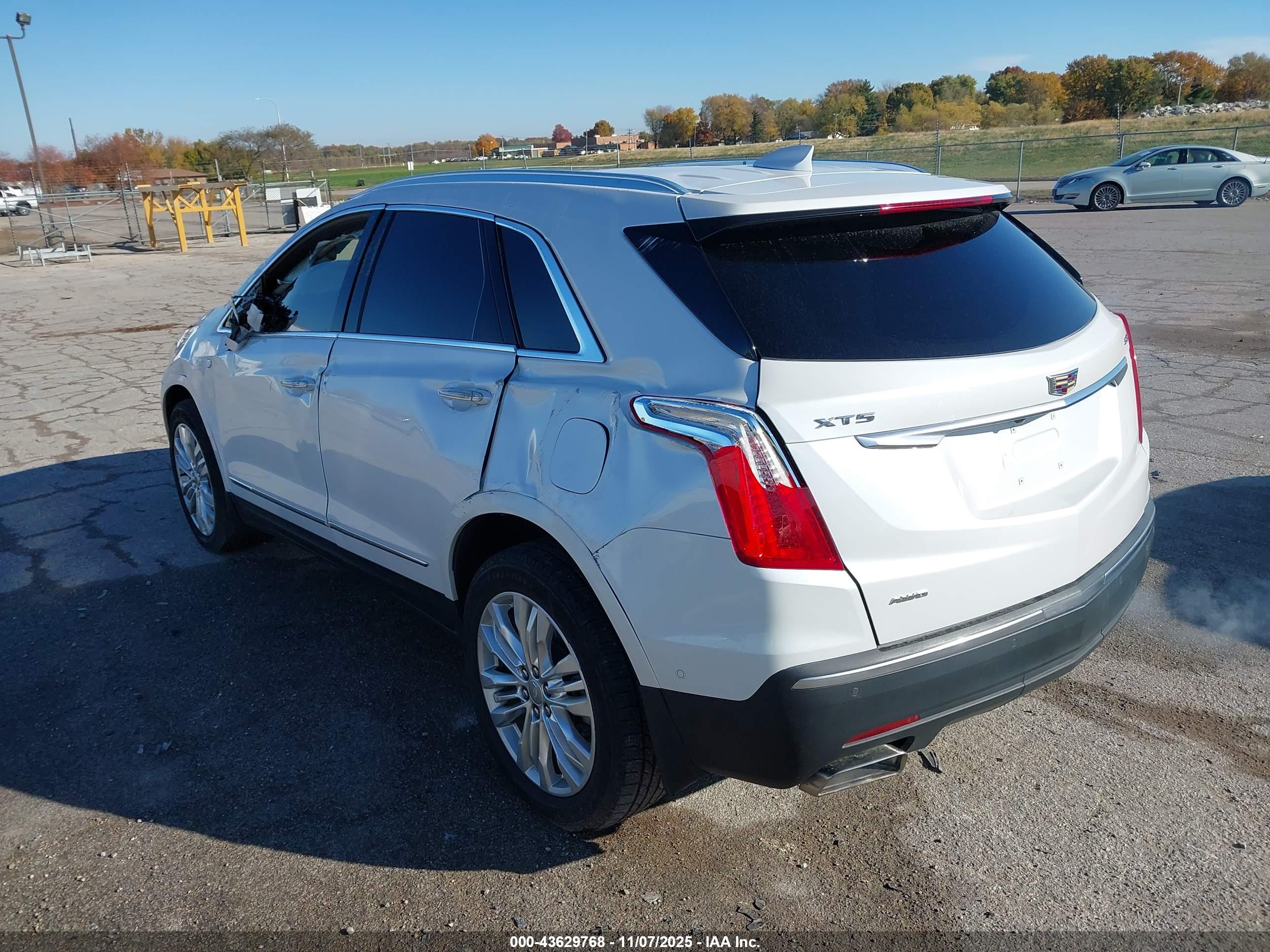 CADILLAC XT5 image 3