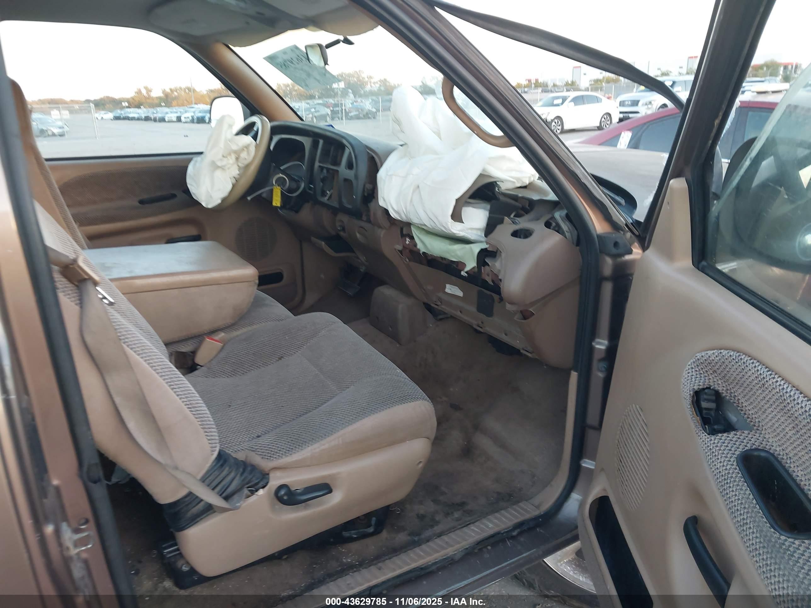 DODGE RAM image 5