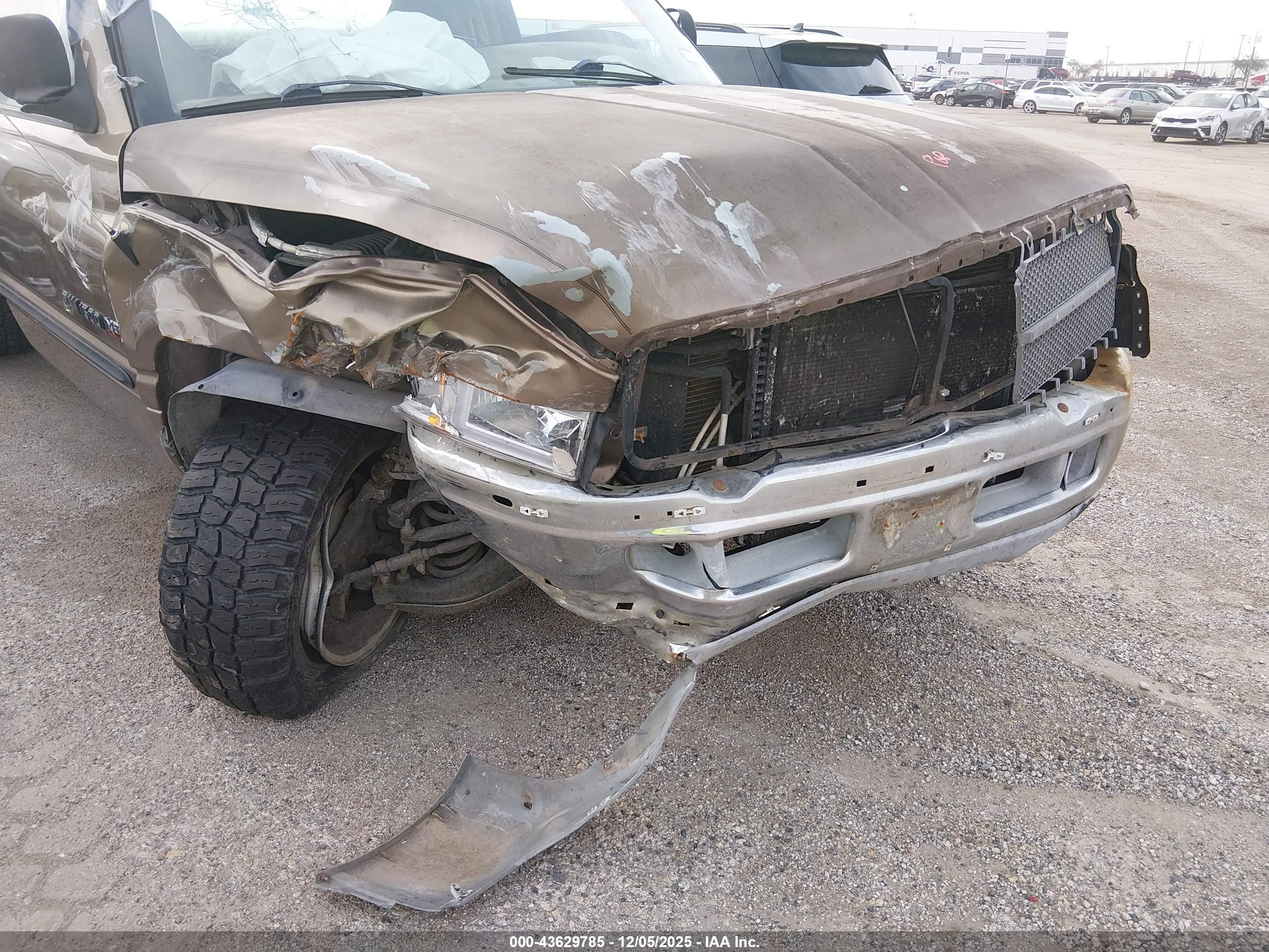 DODGE RAM image 6