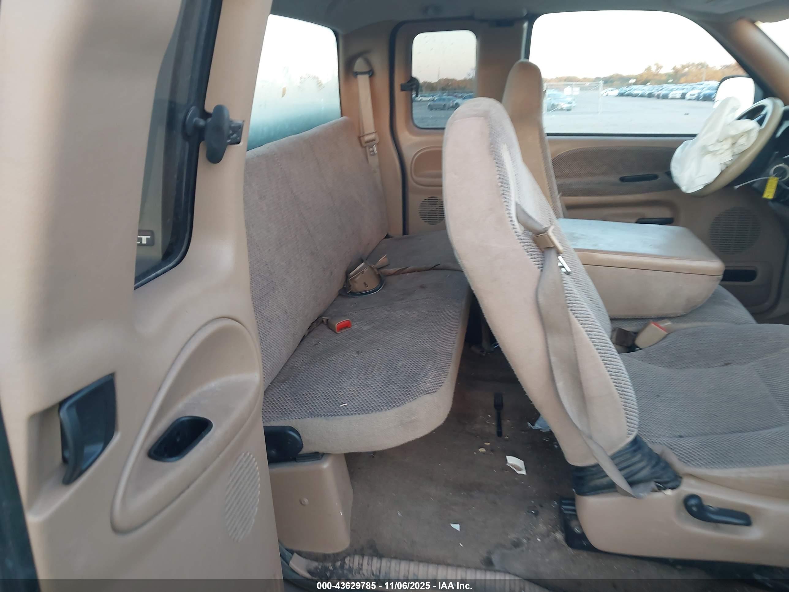DODGE RAM image 8