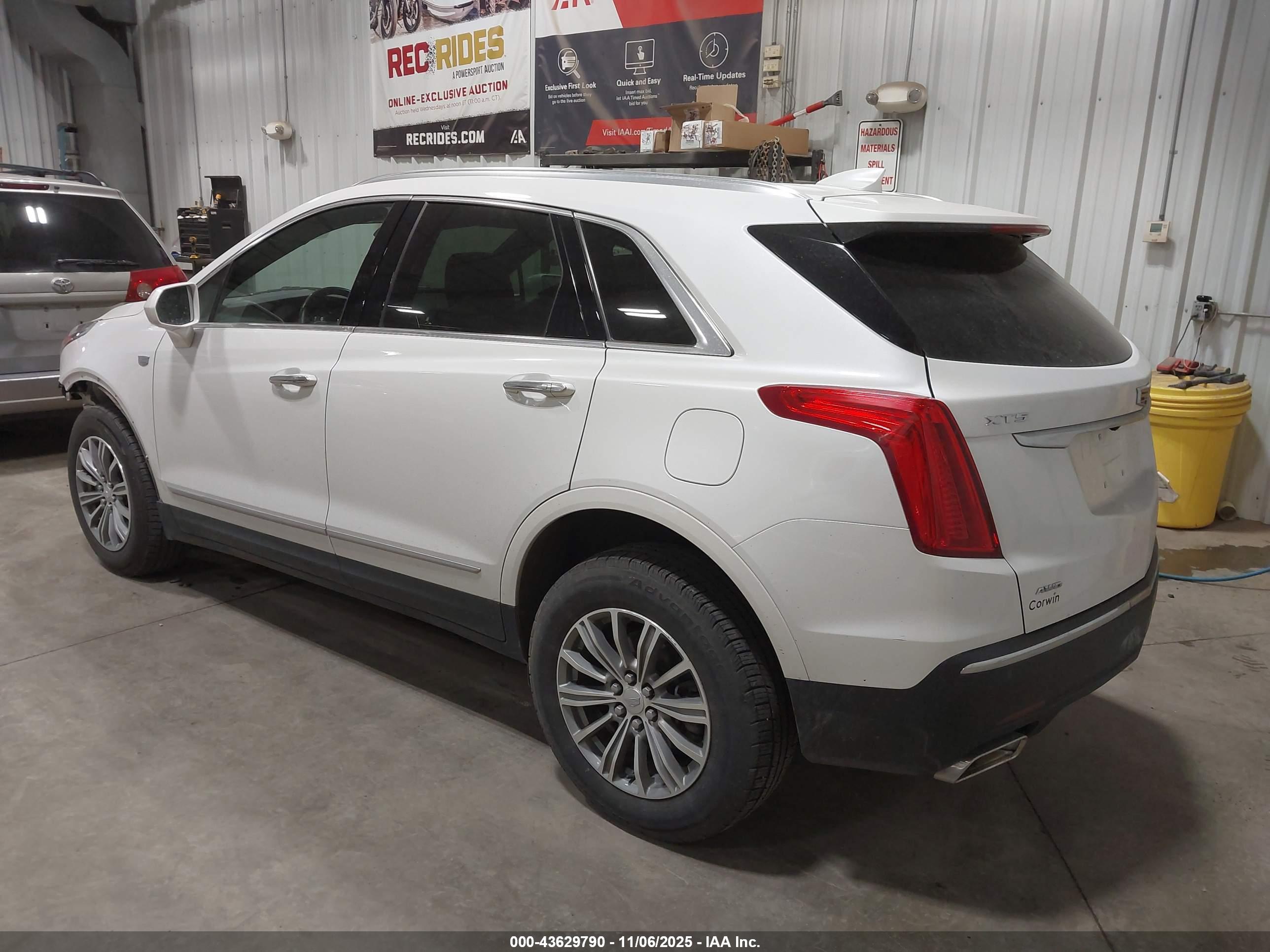 CADILLAC XT5 image 3