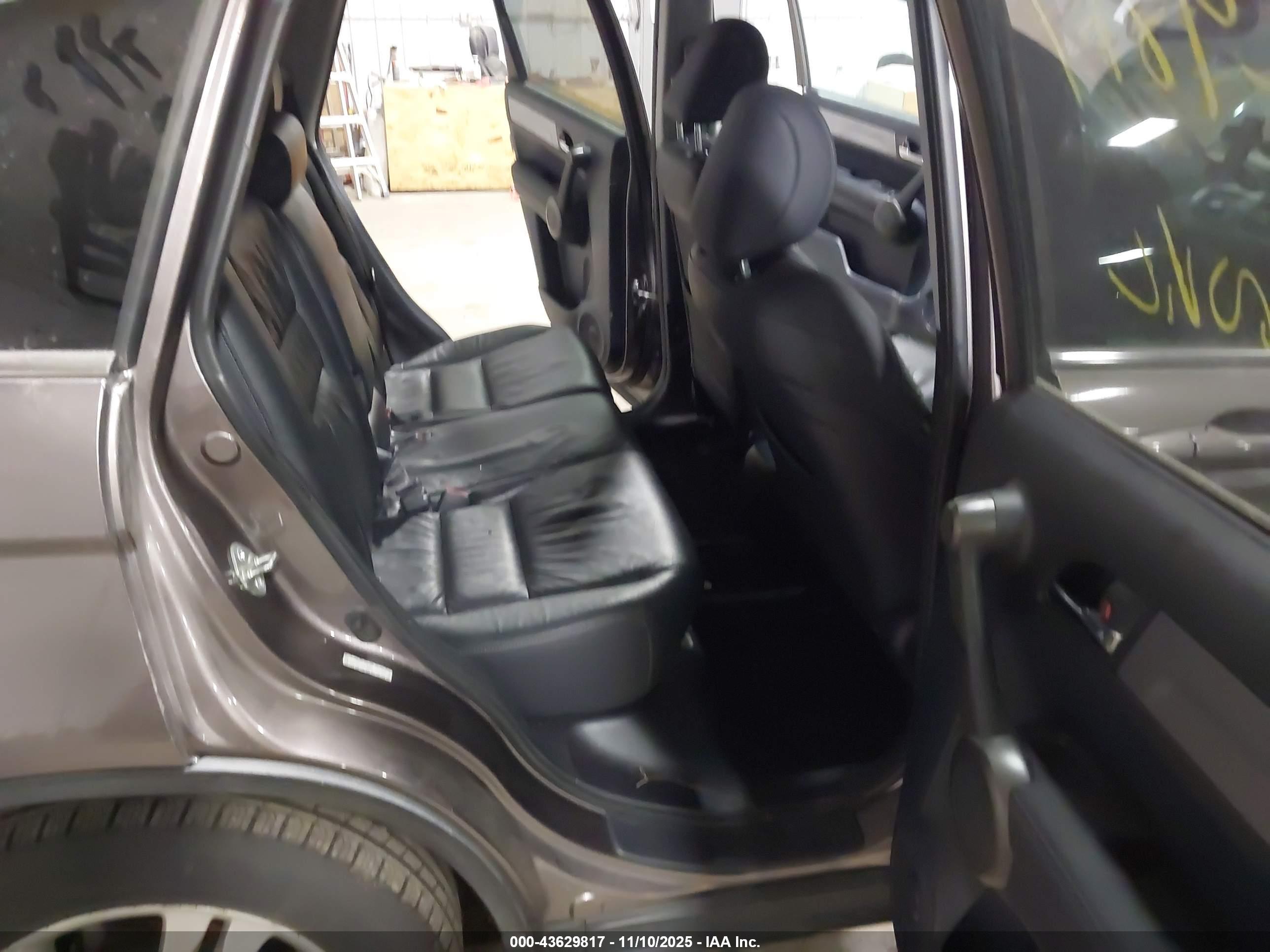 HONDA CR-V image 8