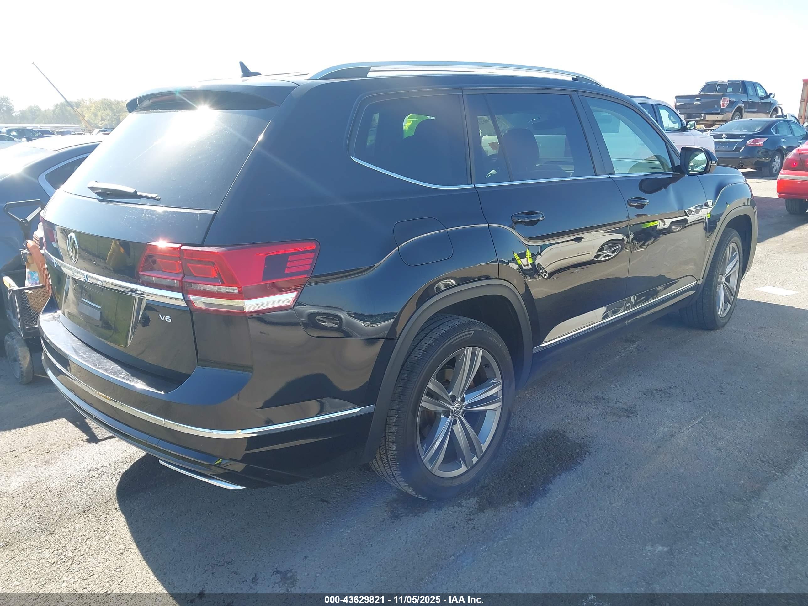 VOLKSWAGEN ATLAS image 4