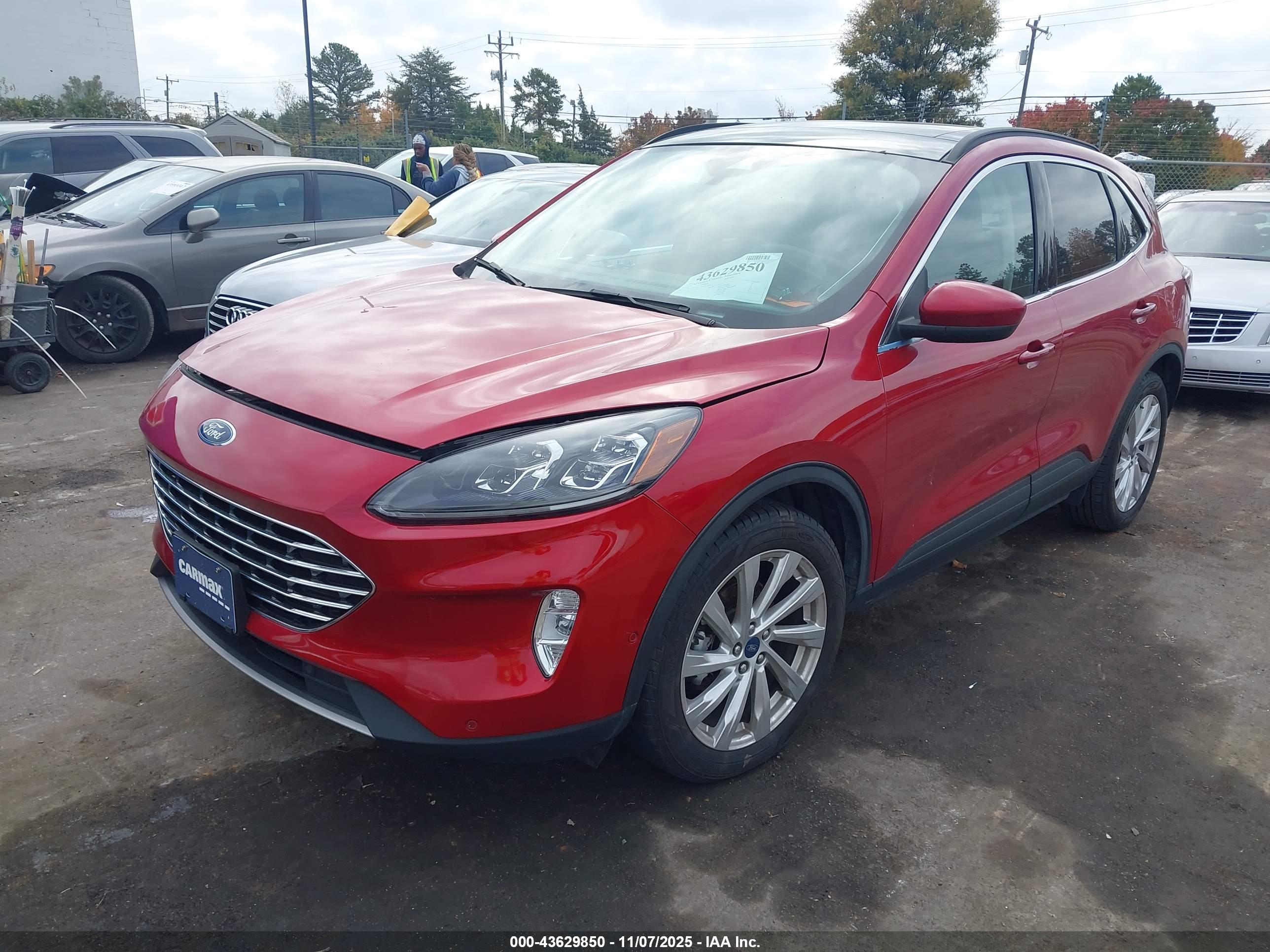 FORD ESCAPE image 2