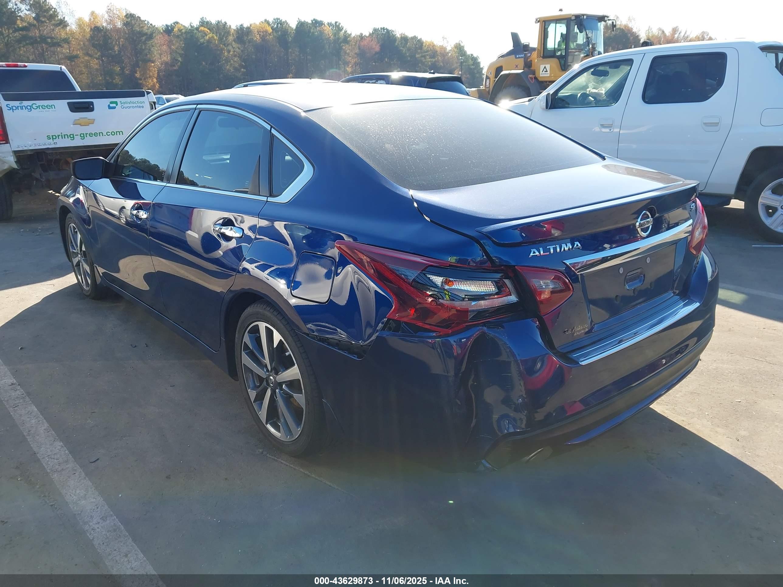 NISSAN ALTIMA image 3