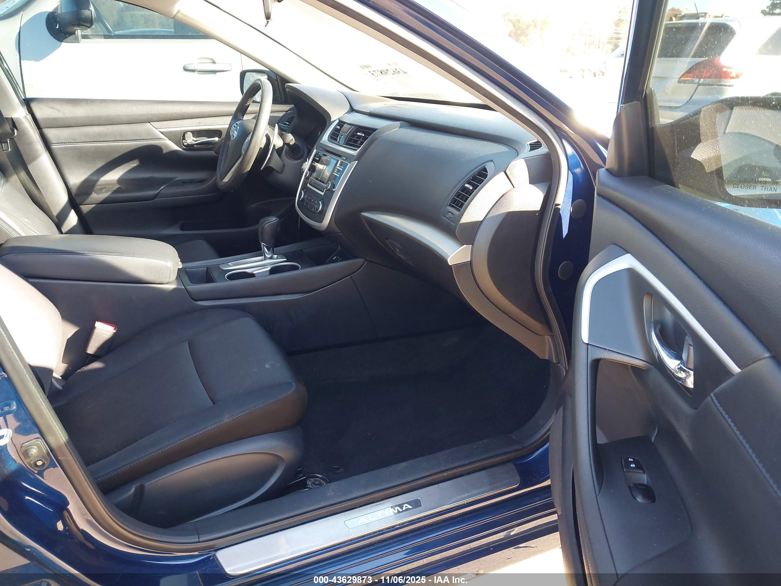 NISSAN ALTIMA image 5