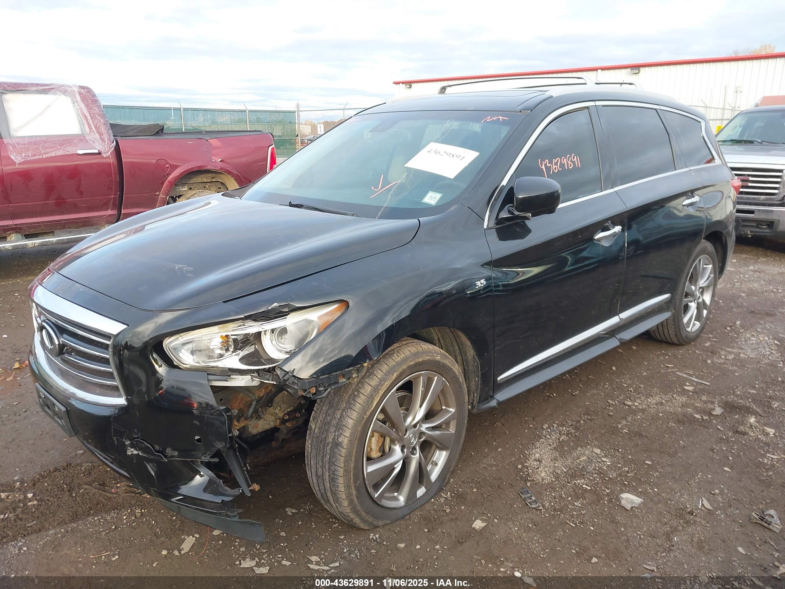 INFINITI QX60 image 2