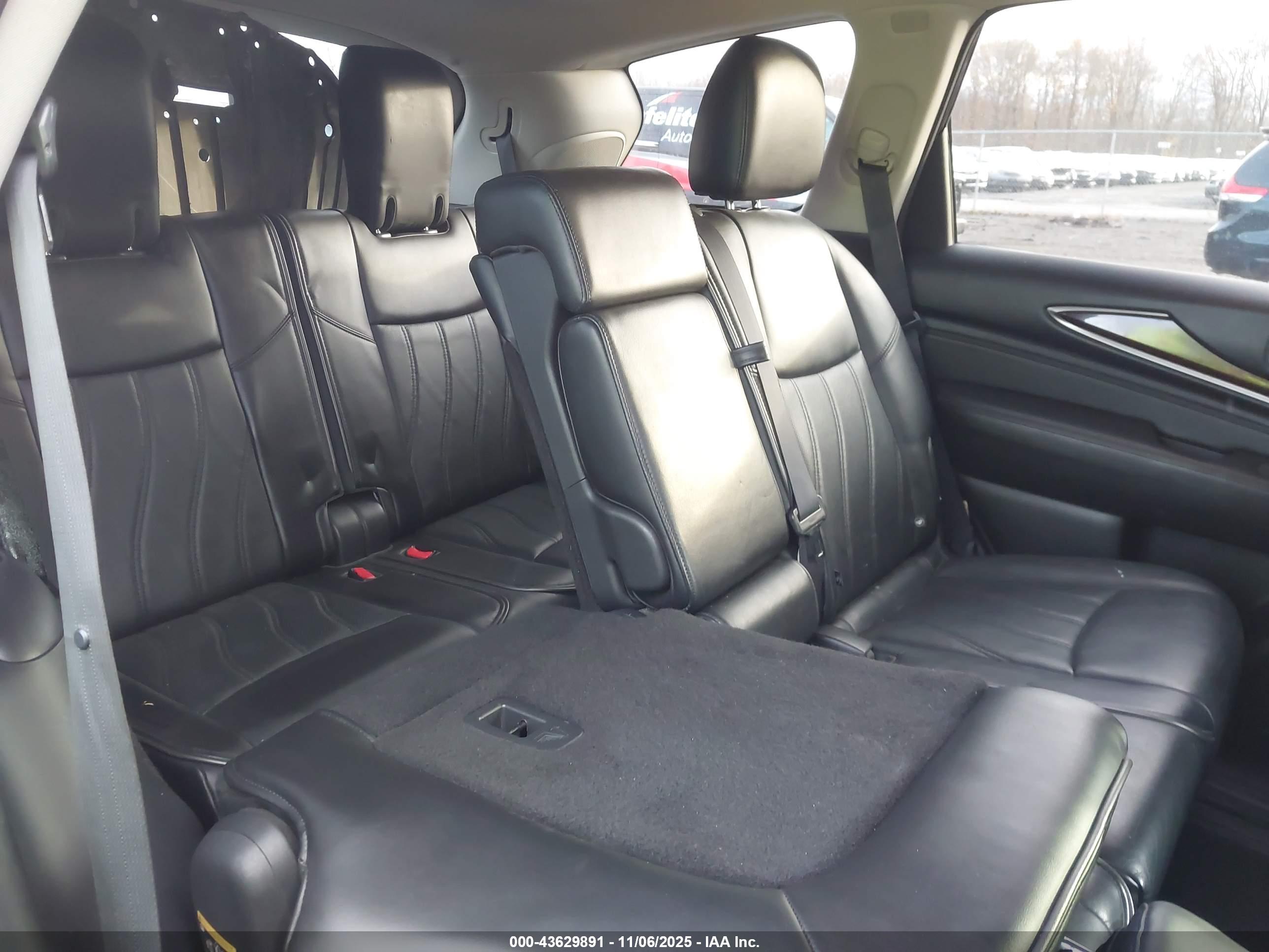 INFINITI QX60 image 8