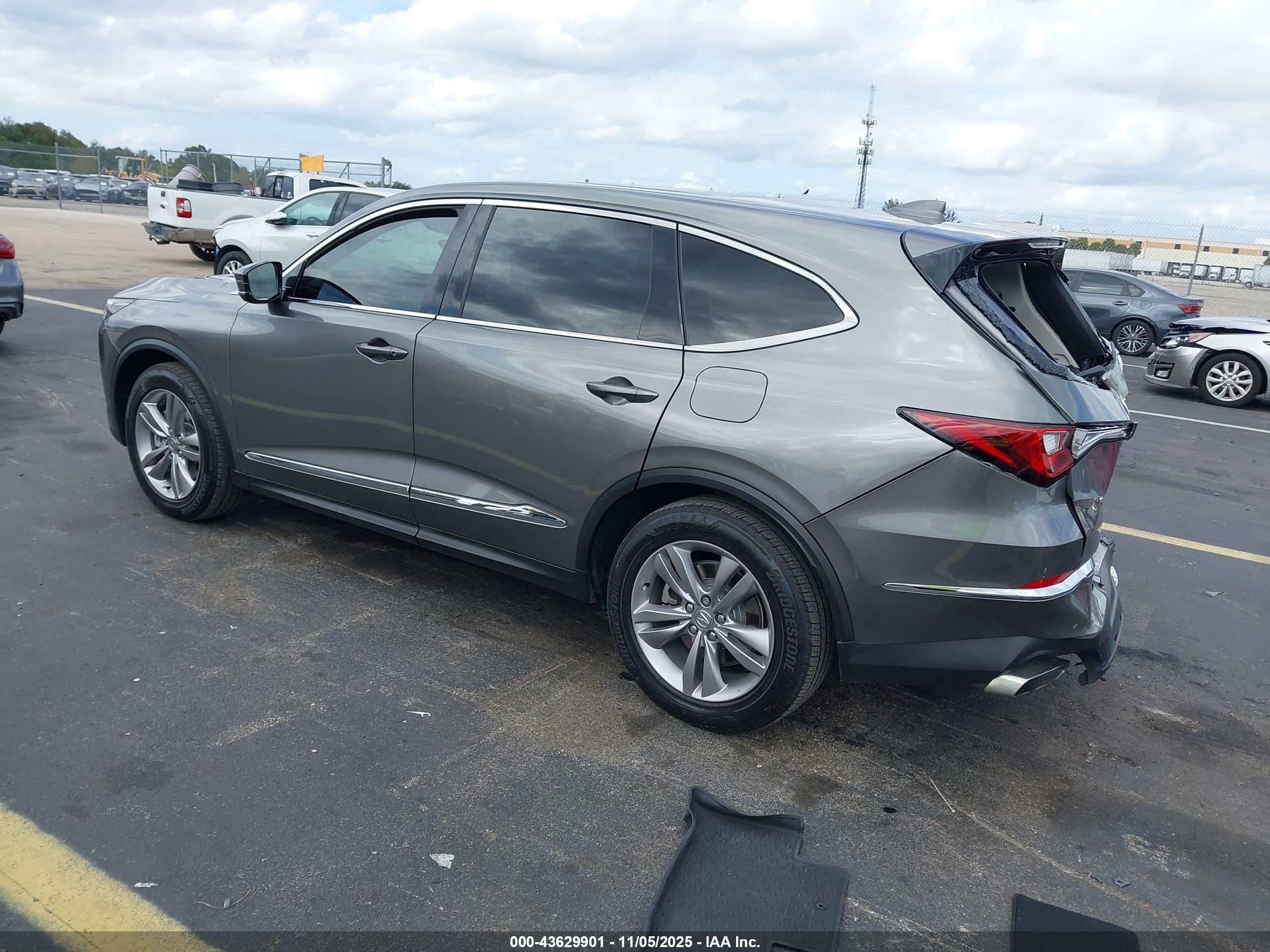 ACURA MDX image 3