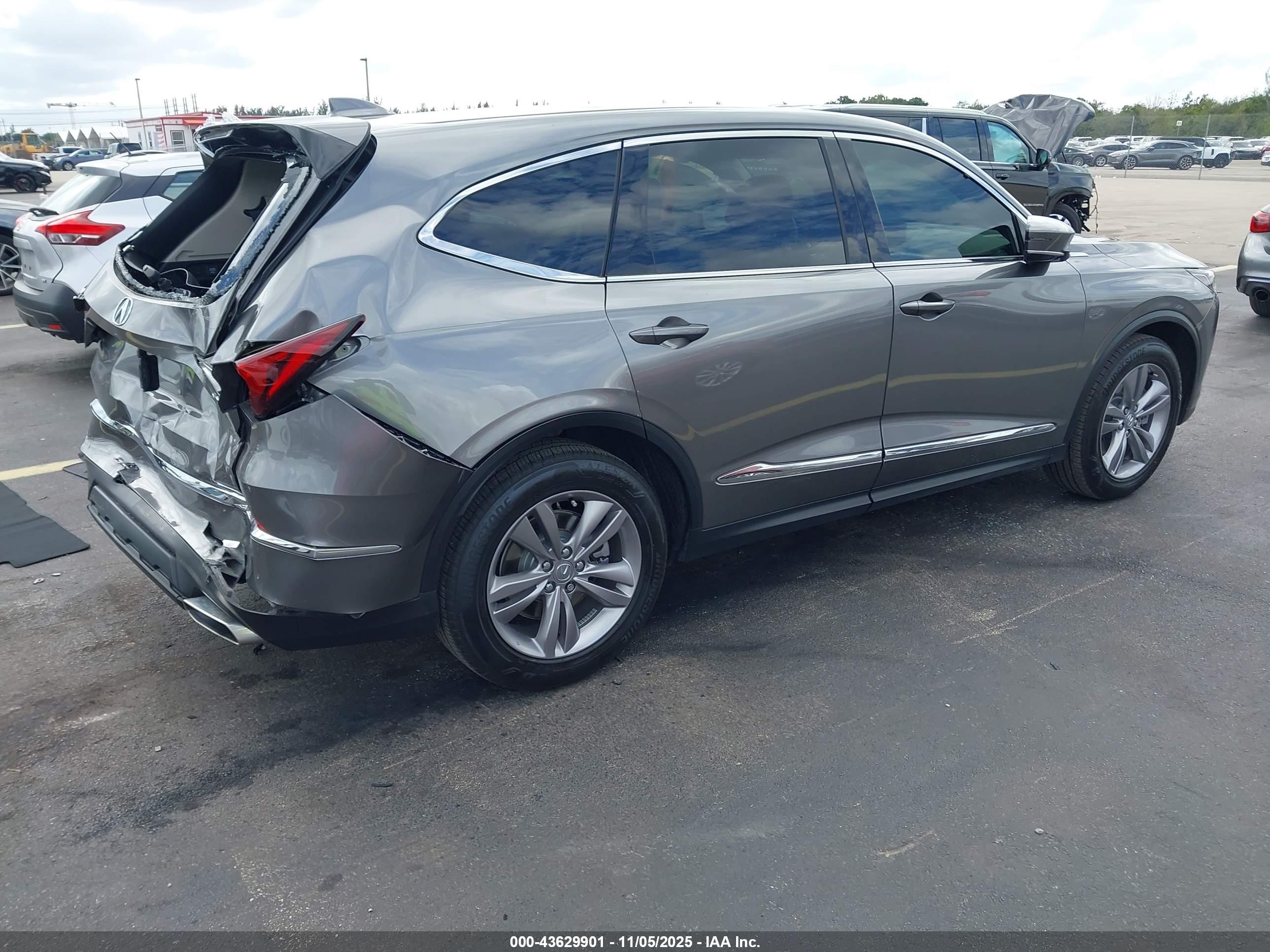 ACURA MDX image 4