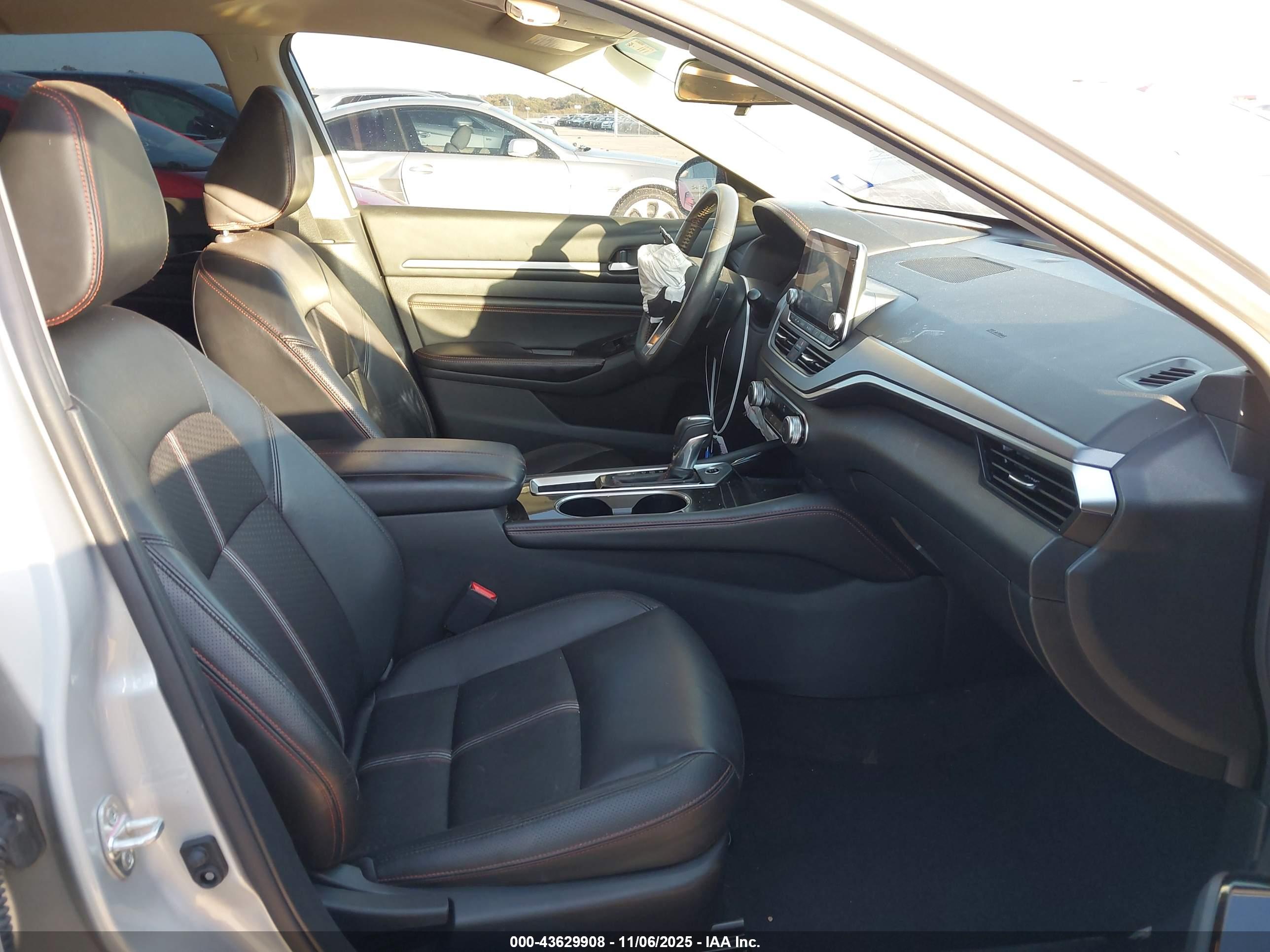 NISSAN ALTIMA image 5