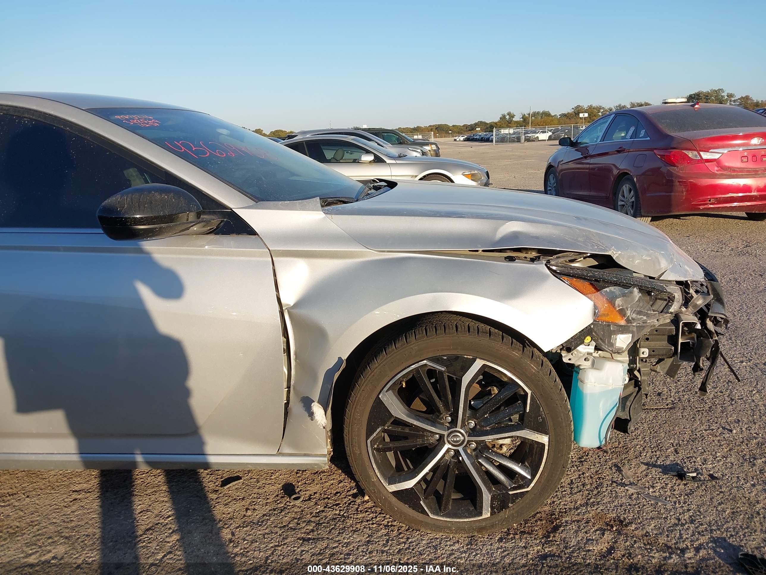 NISSAN ALTIMA image 6