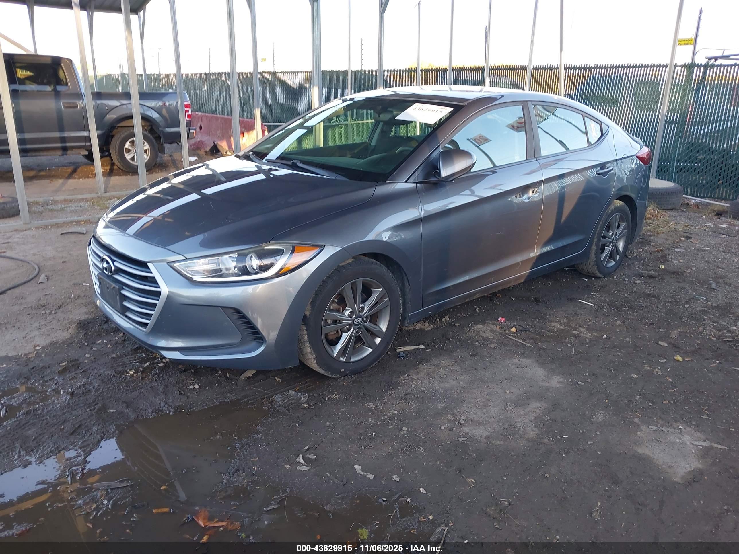 HYUNDAI ELANTRA image 2