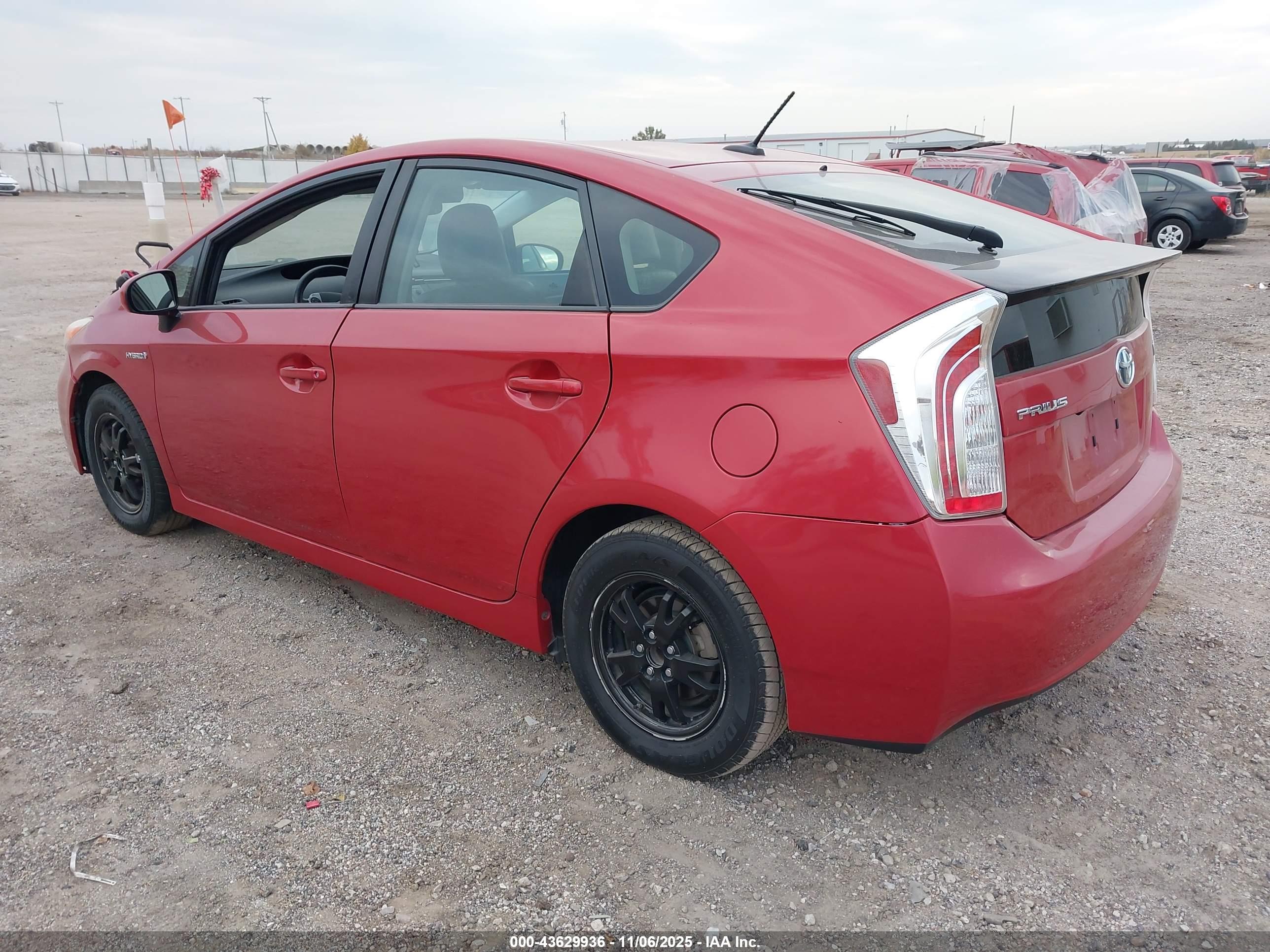 TOYOTA PRIUS image 3