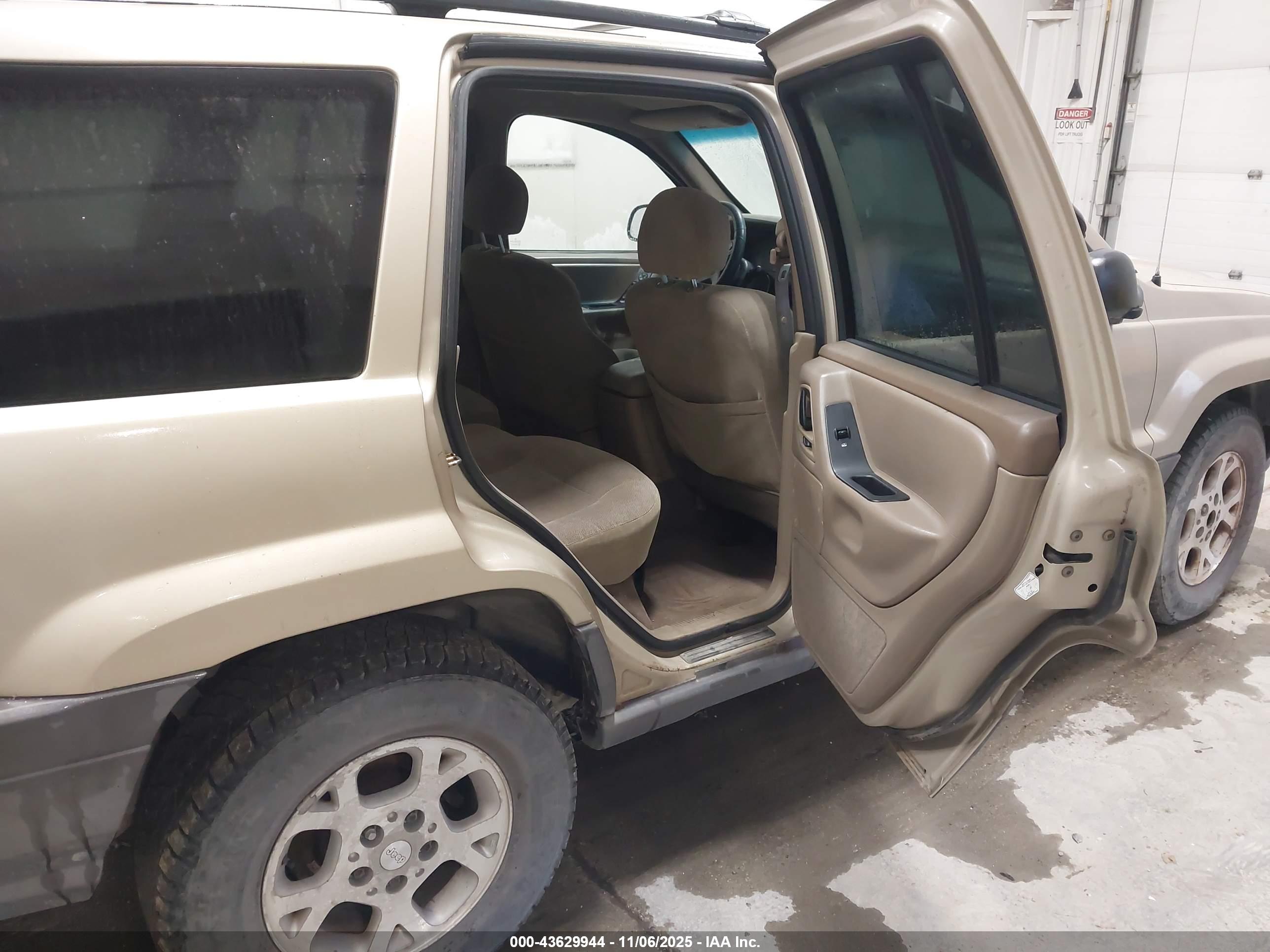 JEEP GRAND image 8