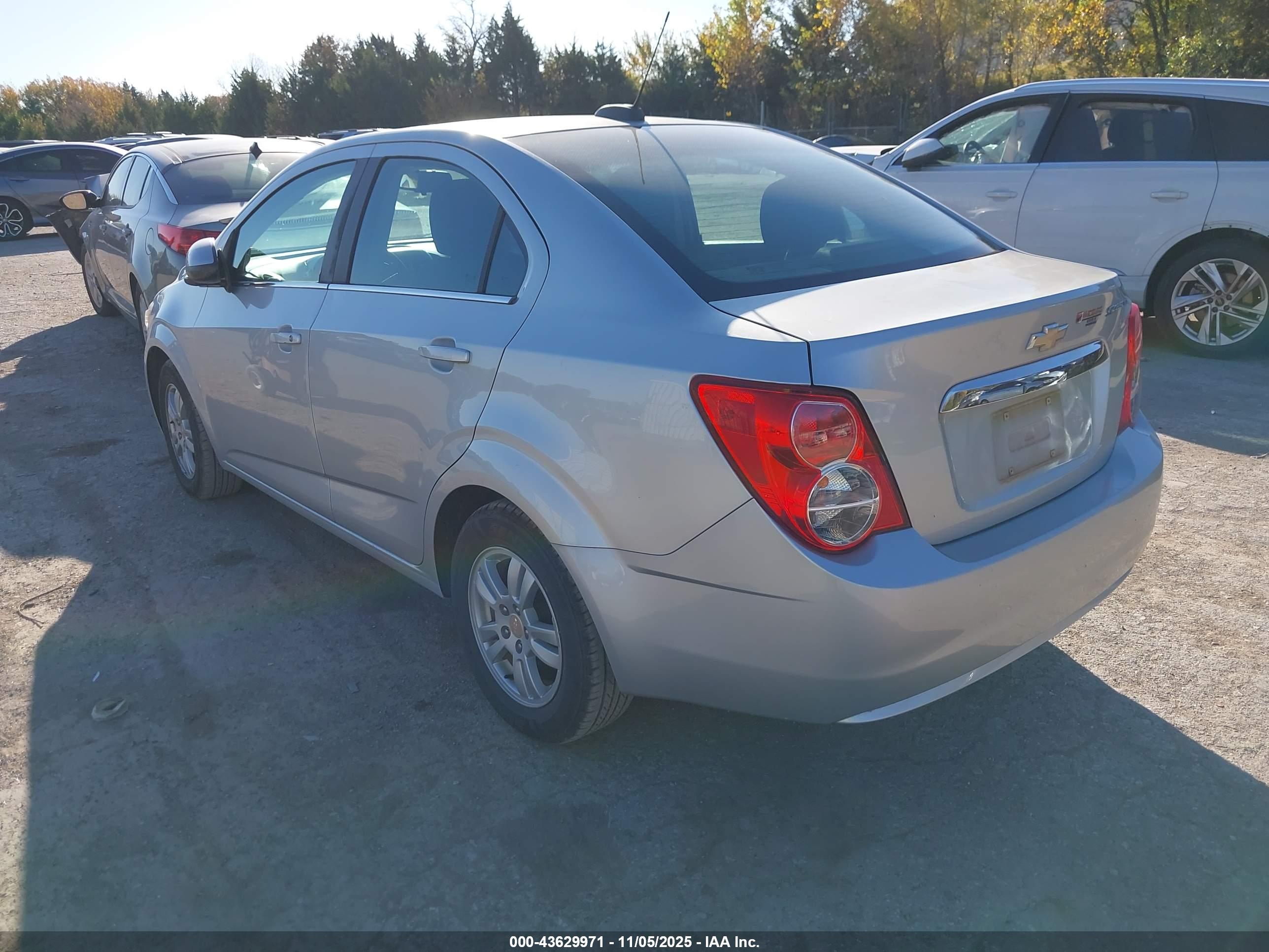 CHEVROLET SONIC image 3