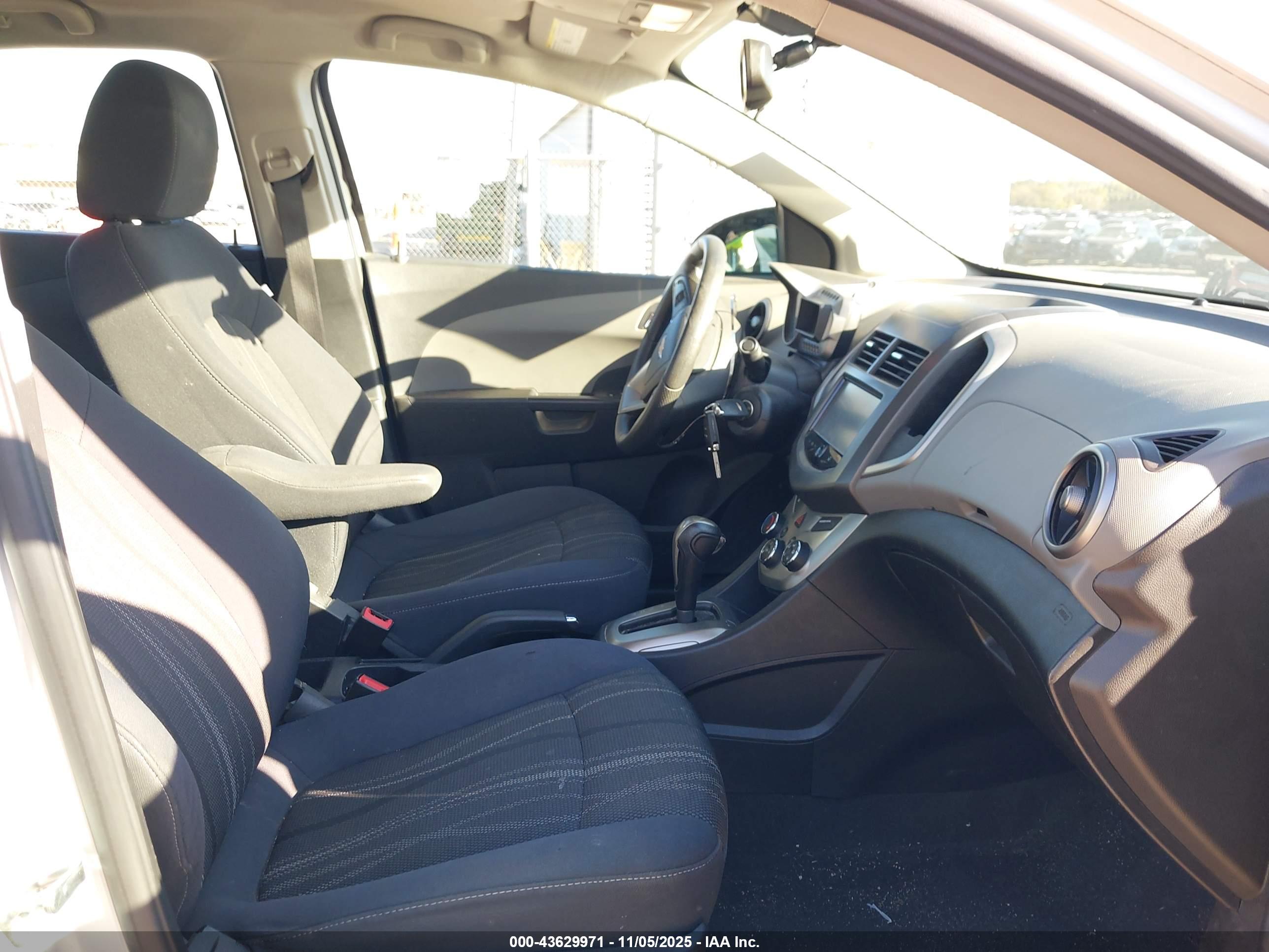 CHEVROLET SONIC image 5