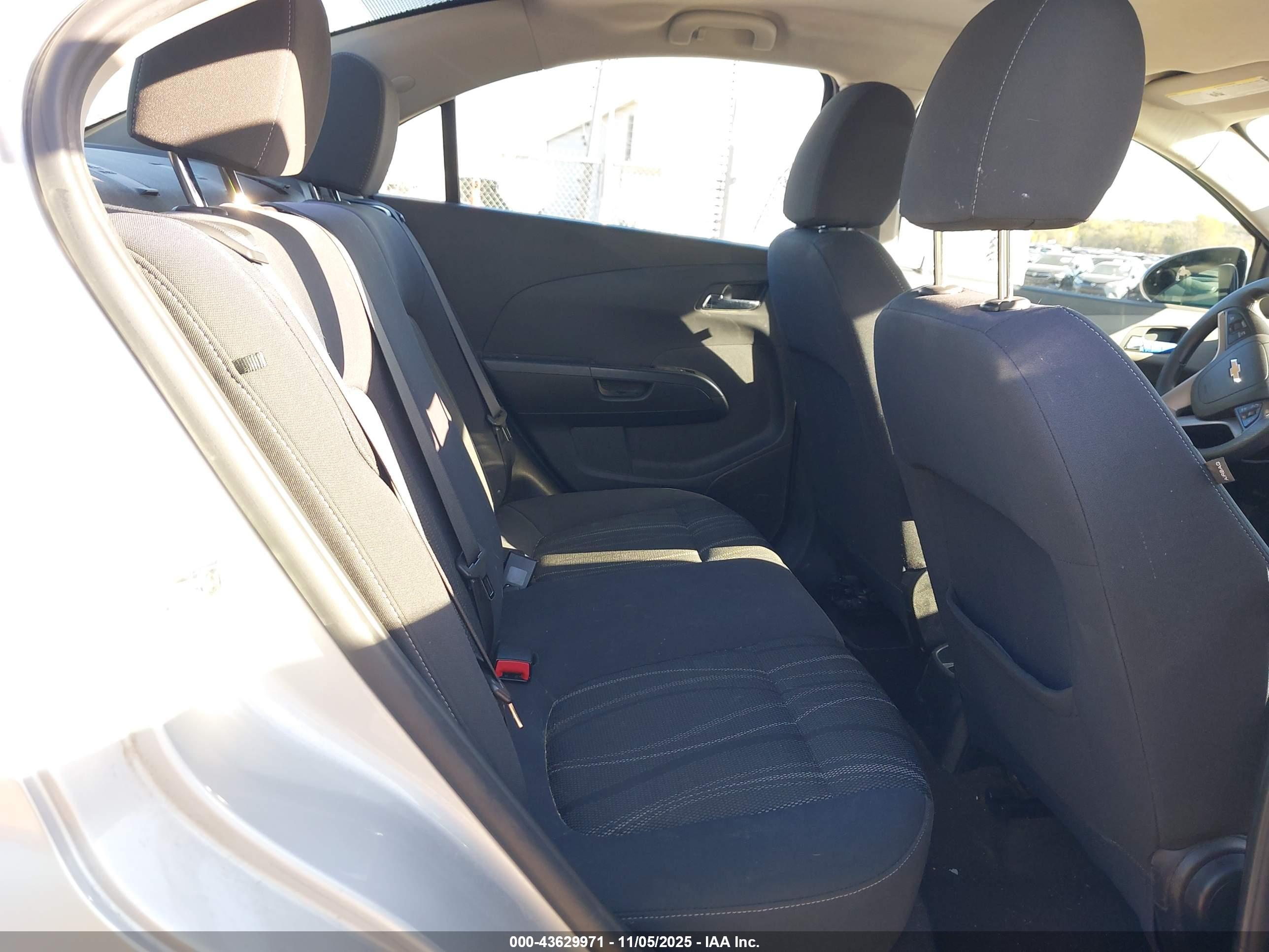 CHEVROLET SONIC image 8
