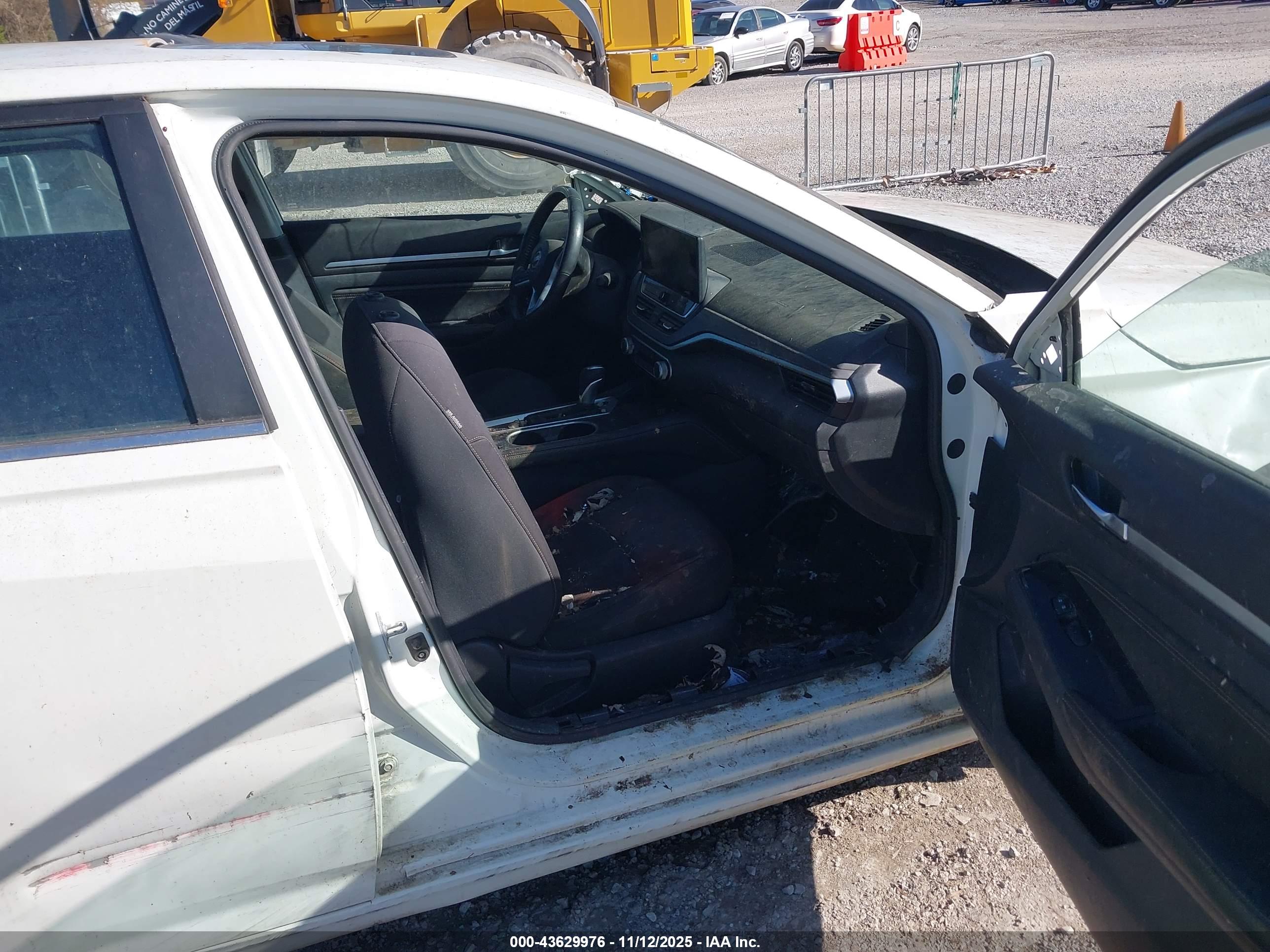 NISSAN ALTIMA image 5