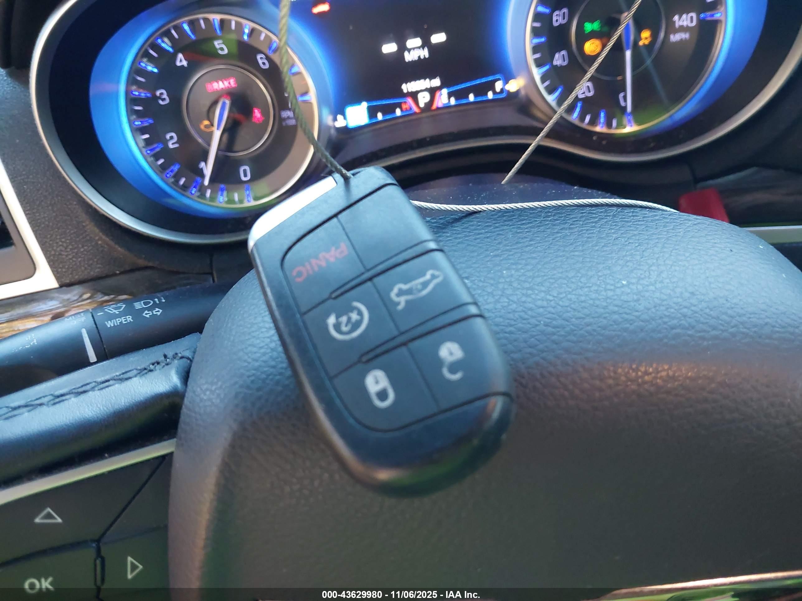 CHRYSLER 300 image 11