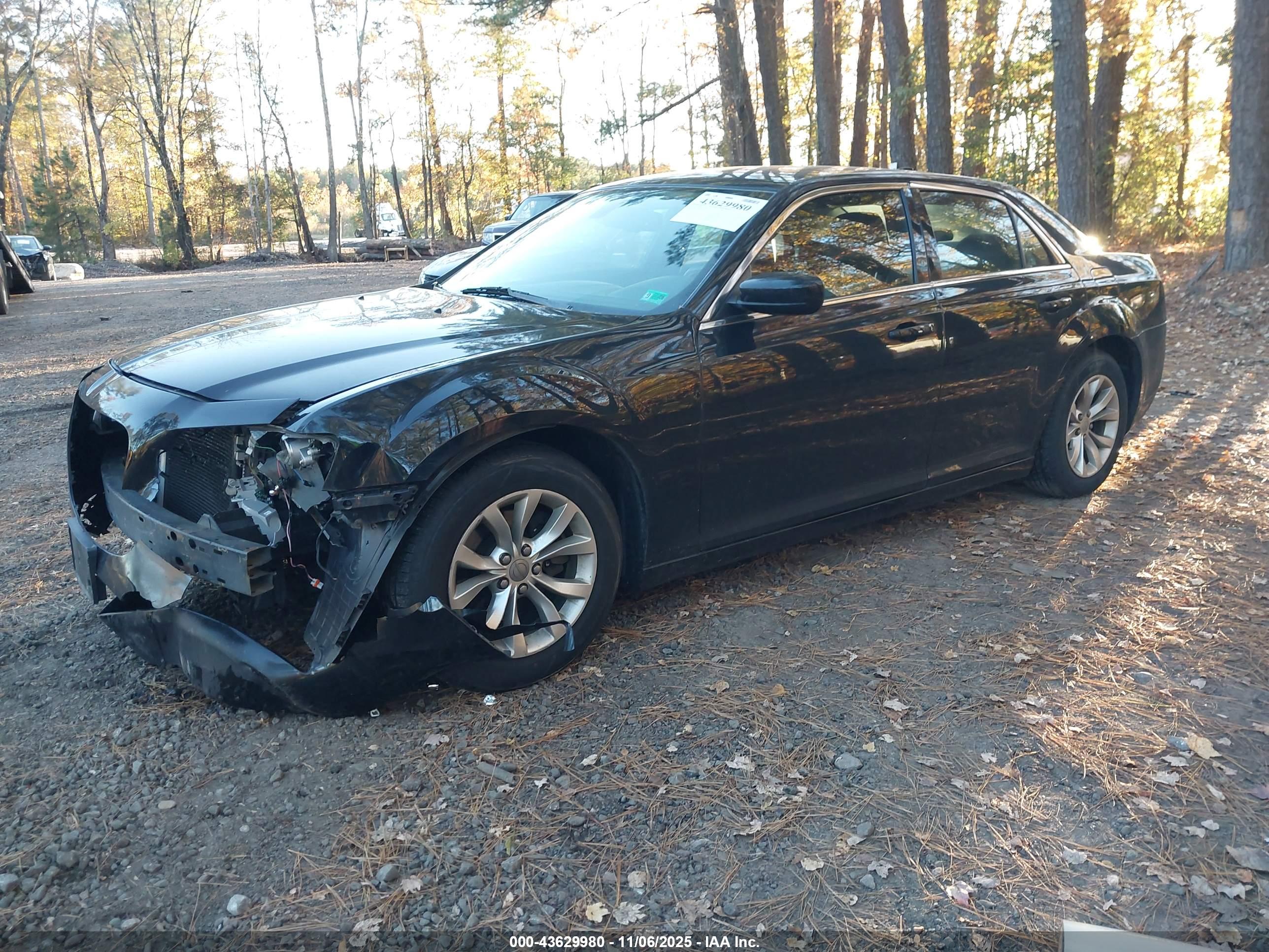 CHRYSLER 300 image 2