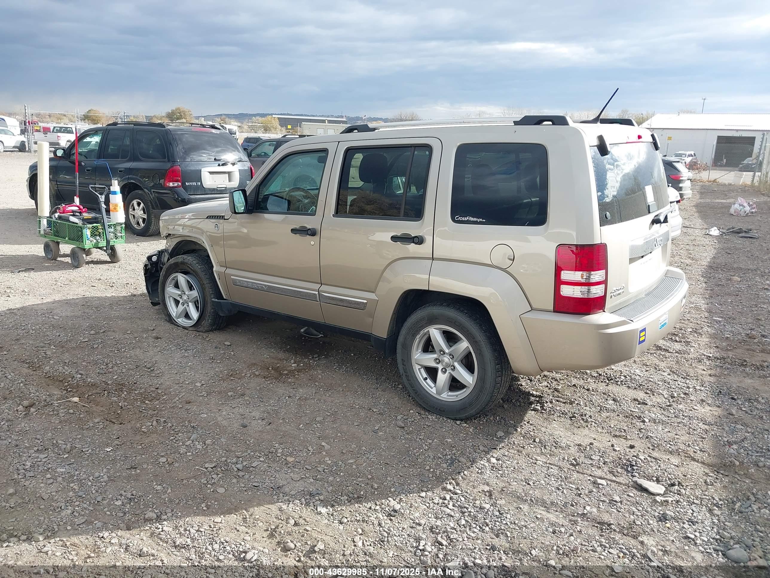 JEEP LIBERTY image 3