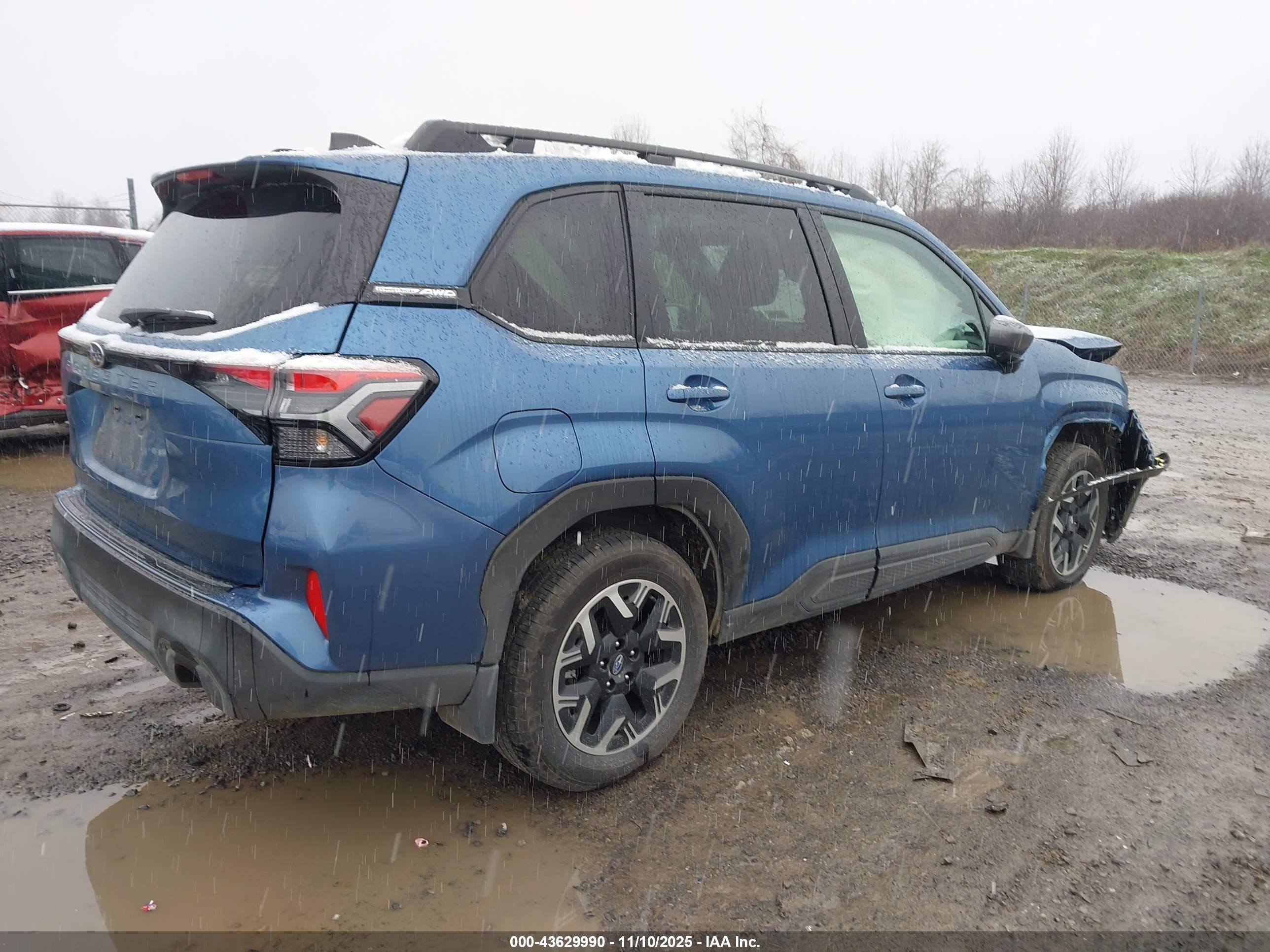SUBARU FORESTER image 4