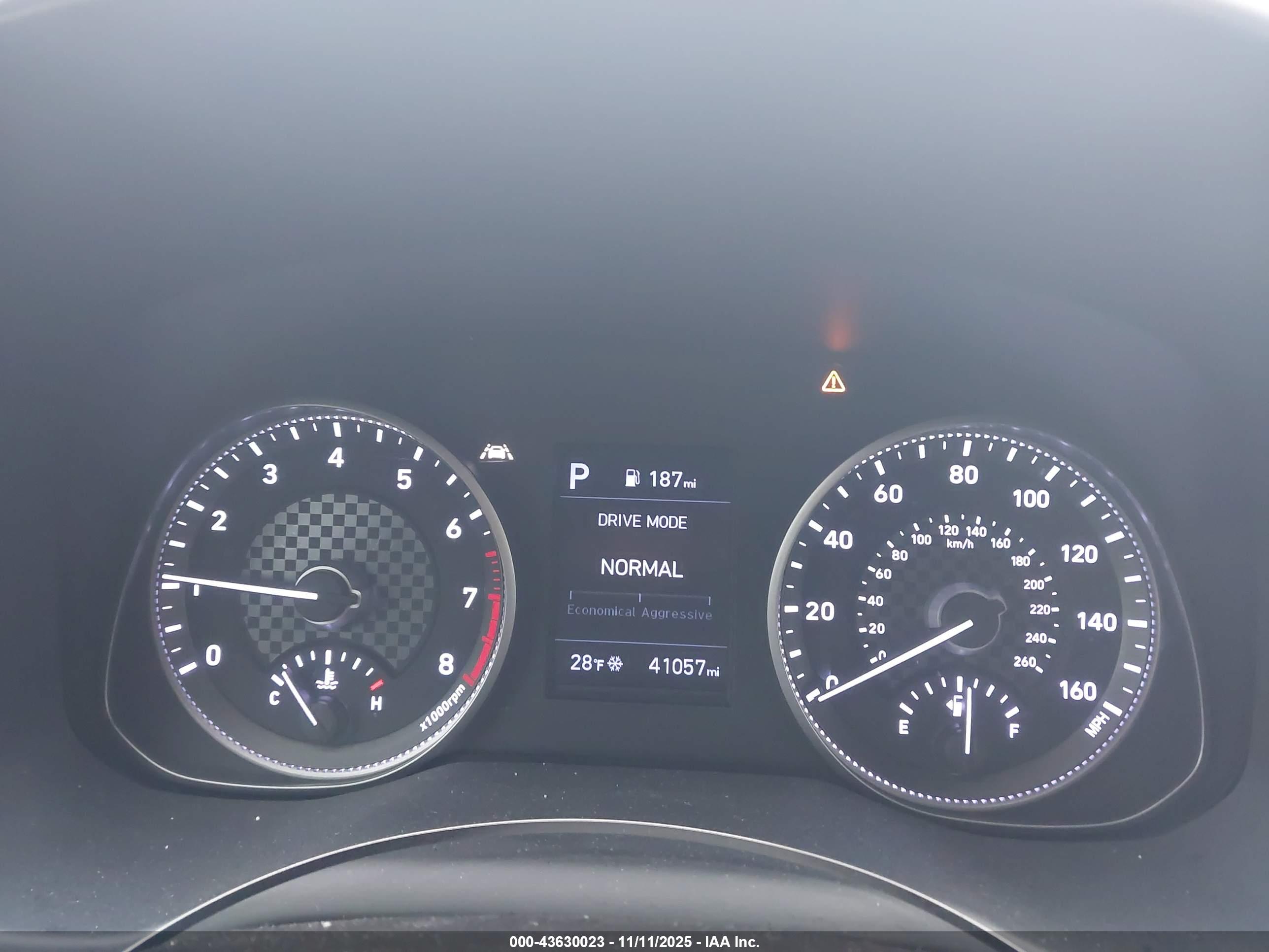HYUNDAI ELANTRA image 7