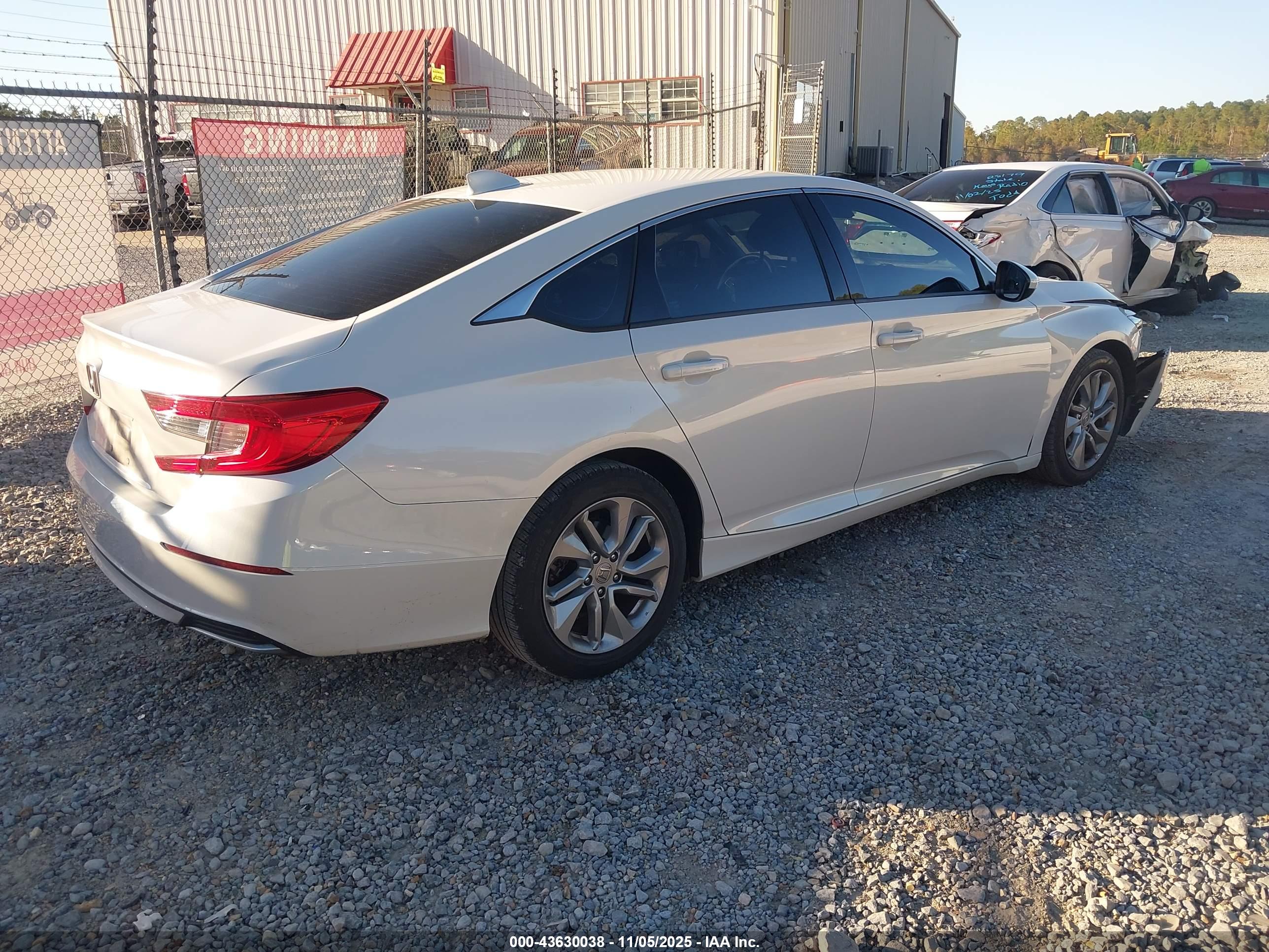 HONDA ACCORD image 4