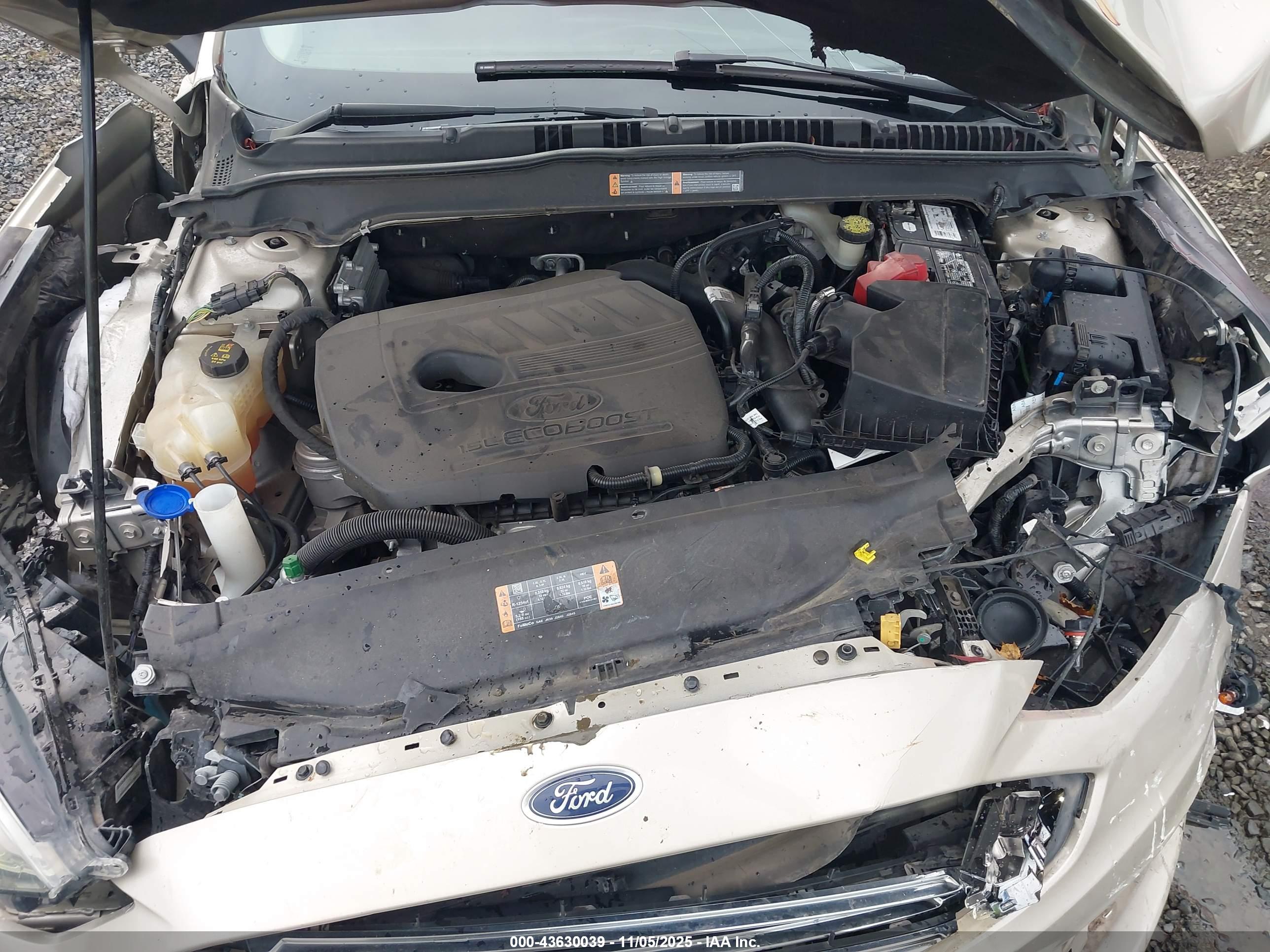 FORD FUSION image 10