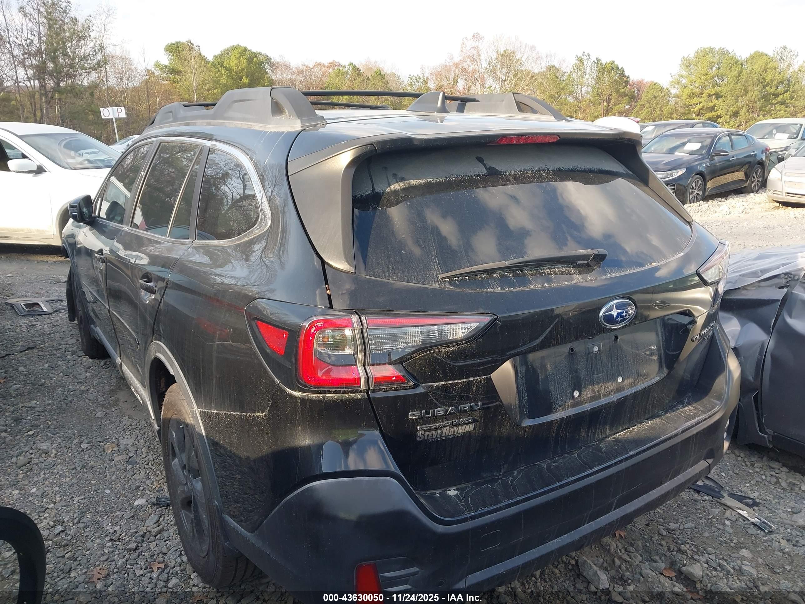 SUBARU OUTBACK image 3