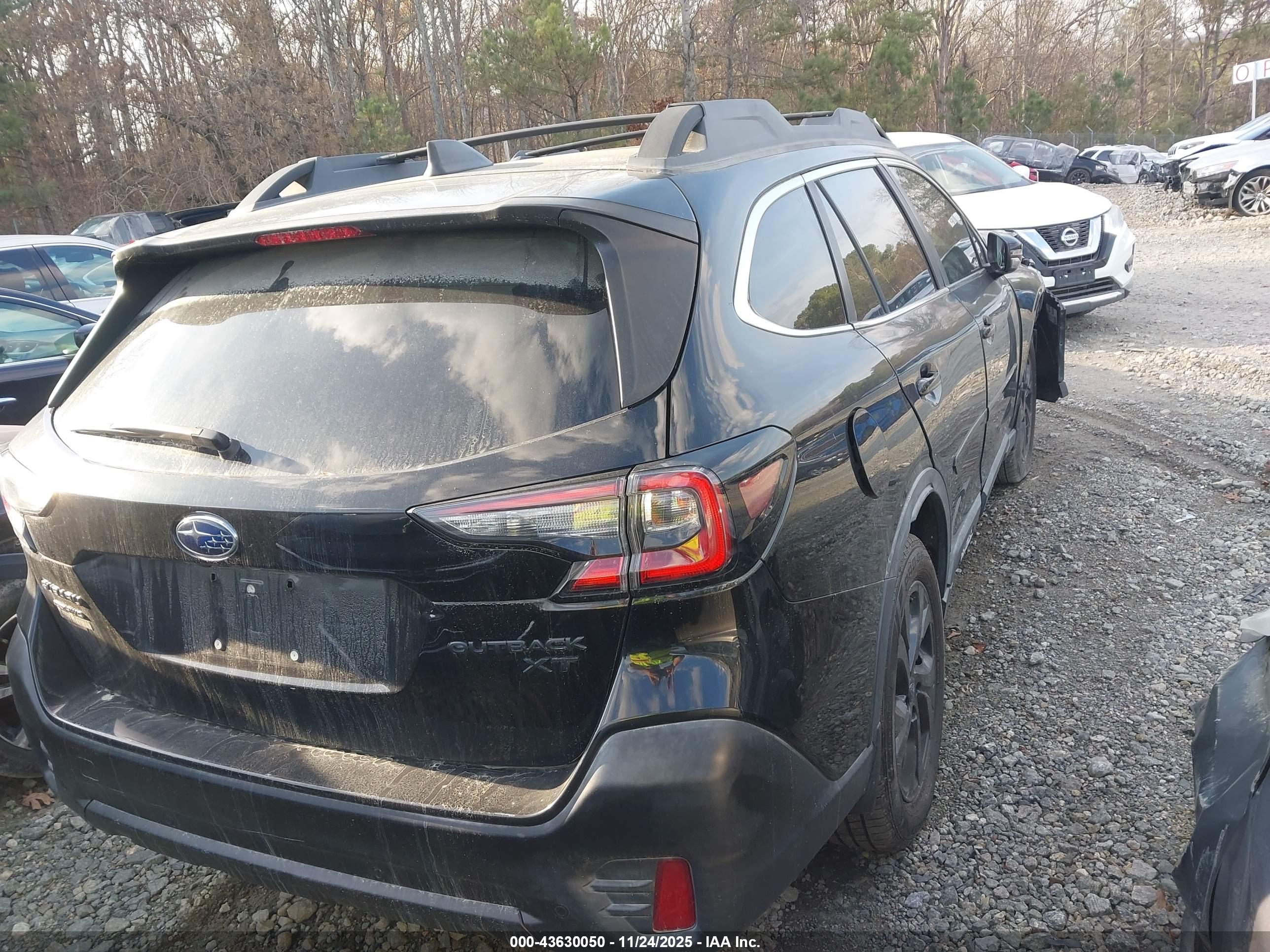SUBARU OUTBACK image 4