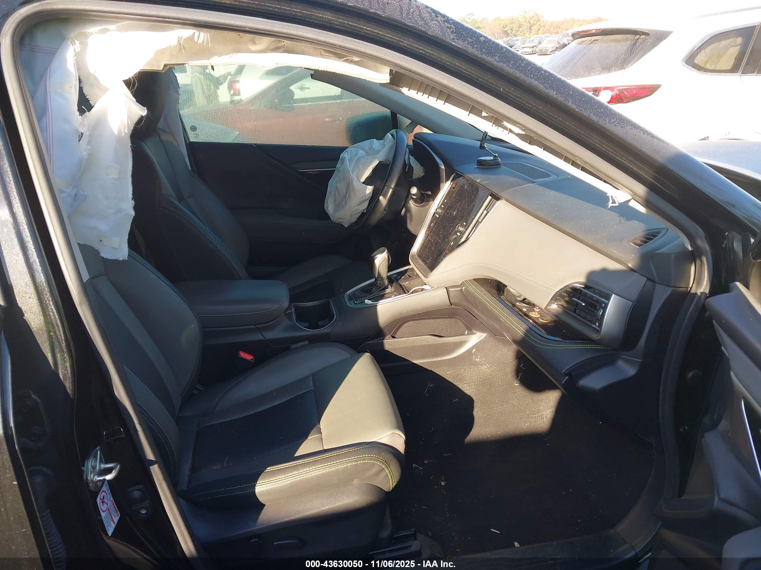 SUBARU OUTBACK image 5