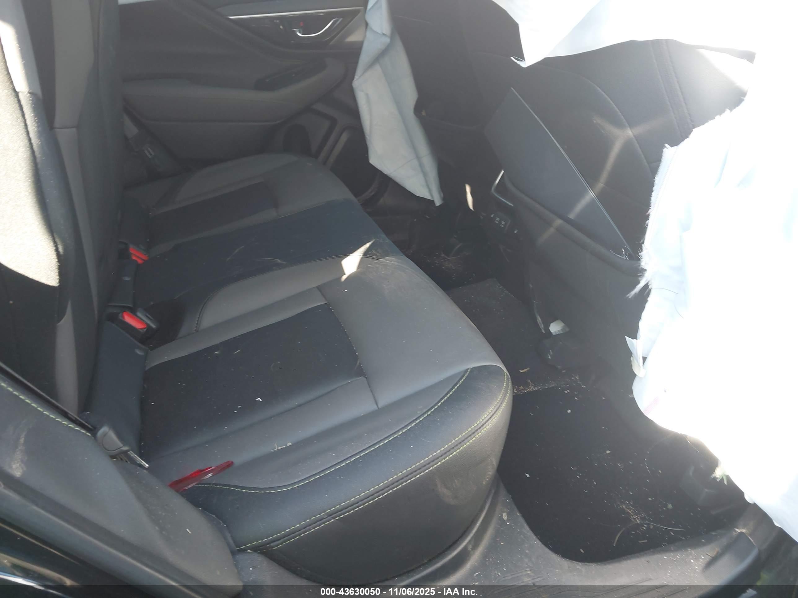 SUBARU OUTBACK image 8