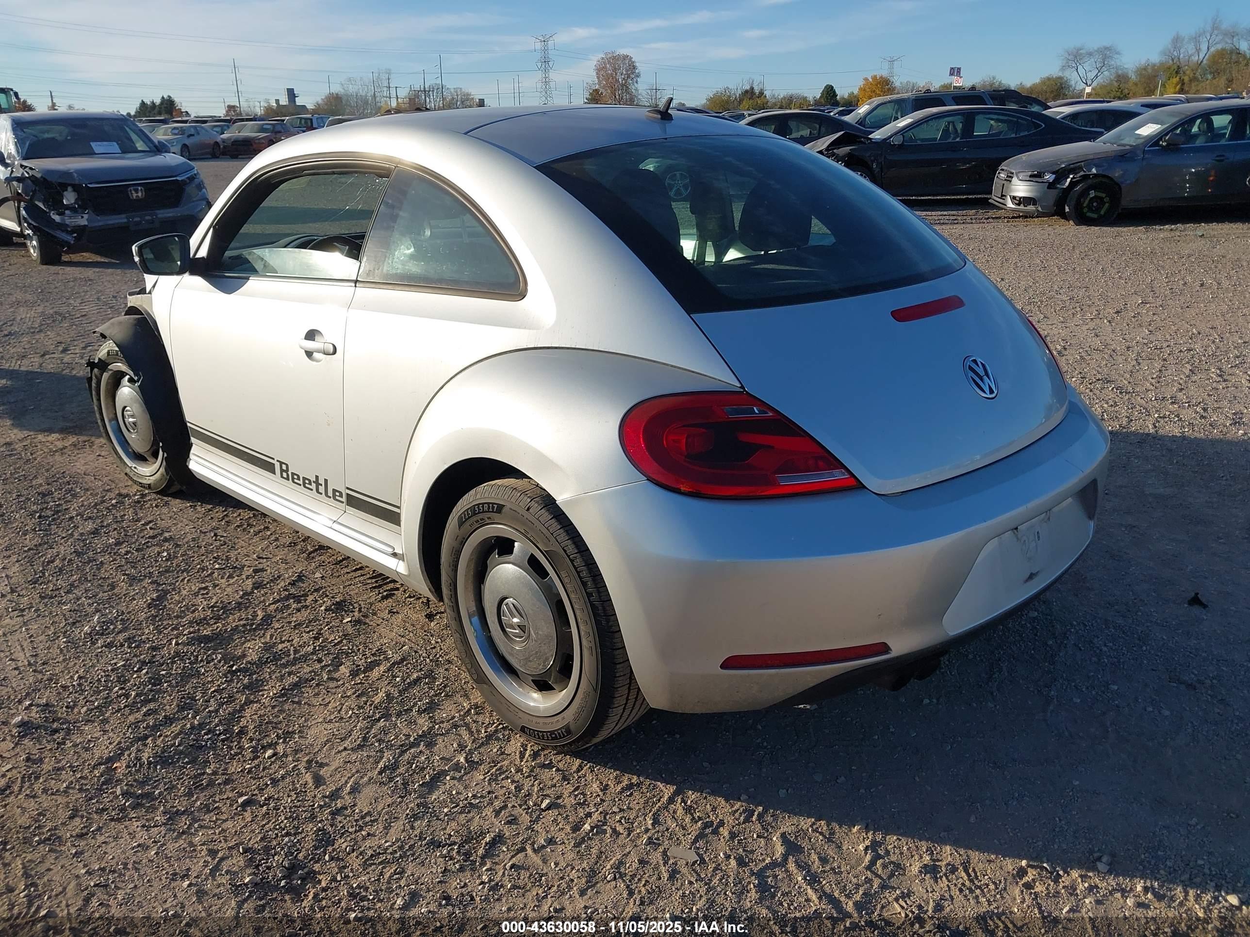 VOLKSWAGEN BEETLE image 3
