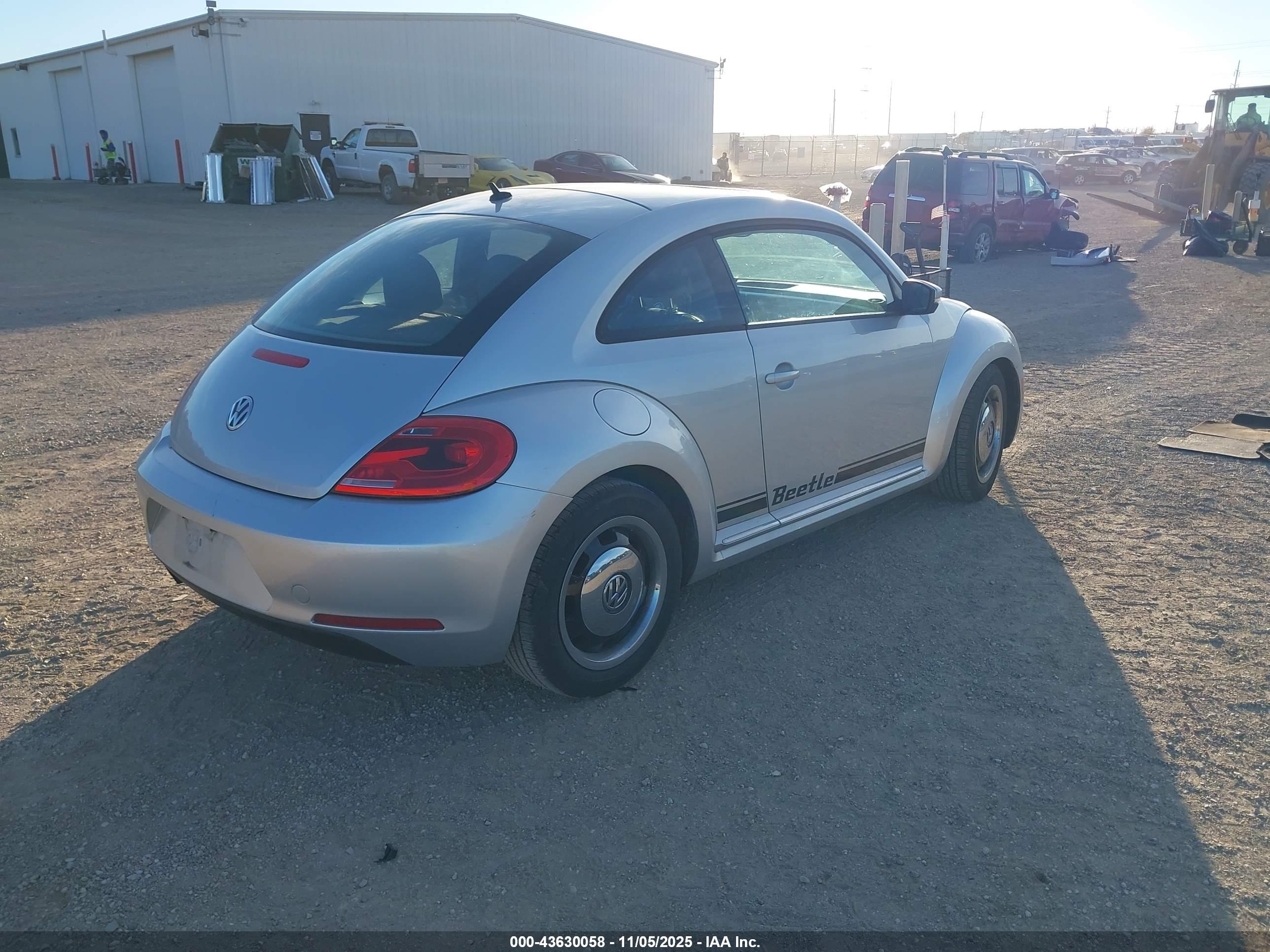 VOLKSWAGEN BEETLE image 4