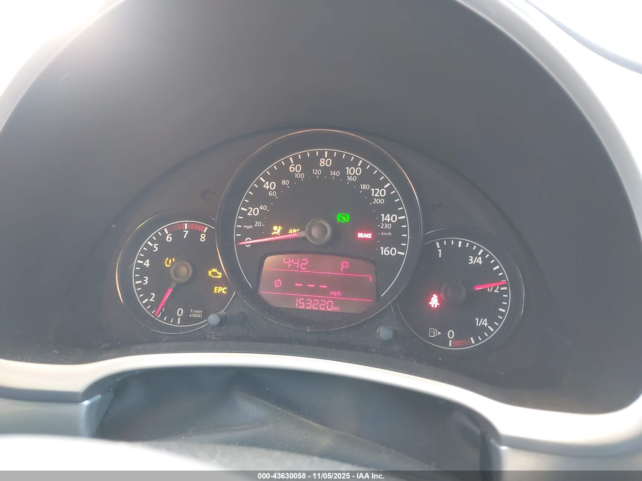 VOLKSWAGEN BEETLE image 7