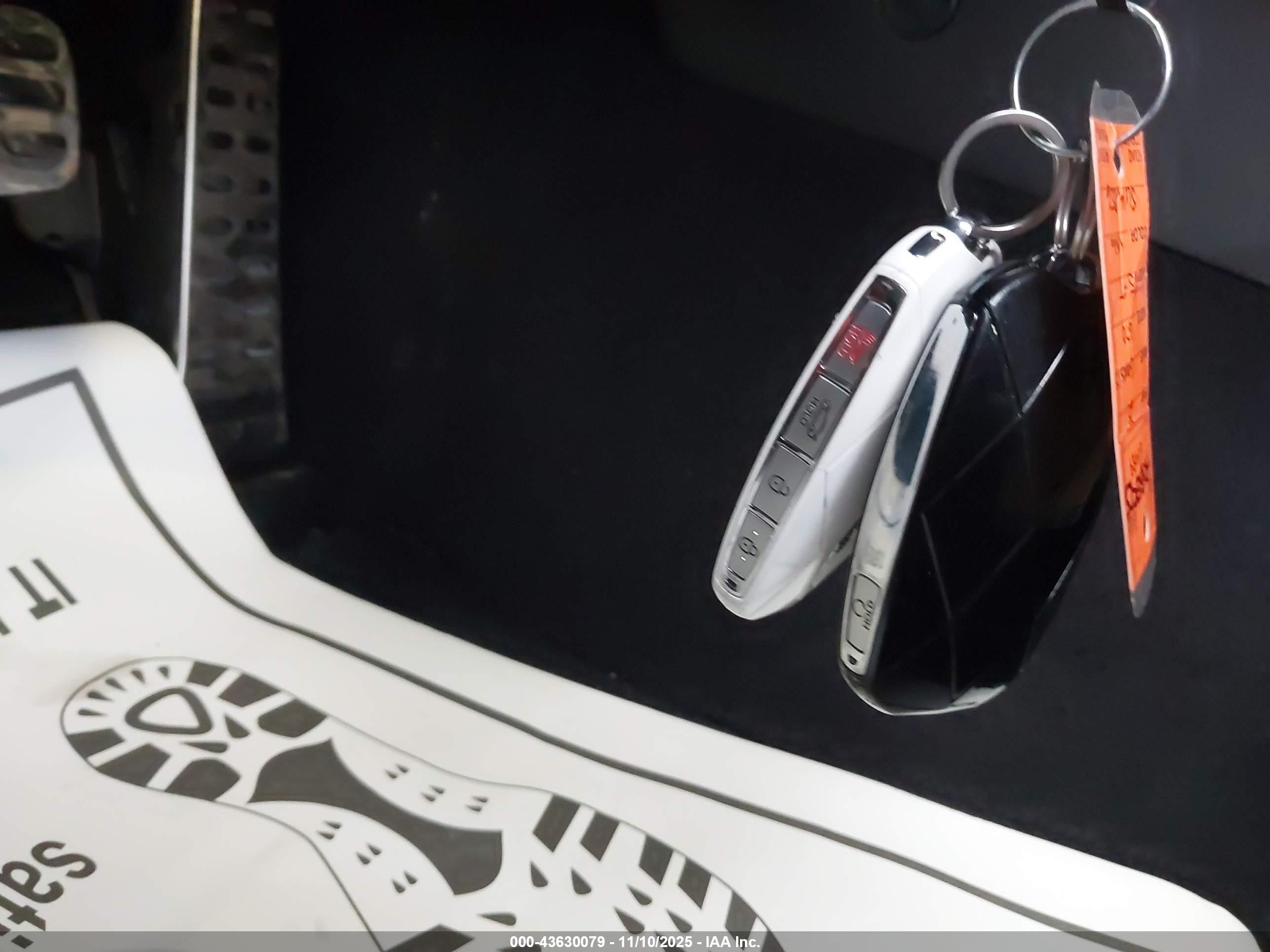GENESIS G70 image 11