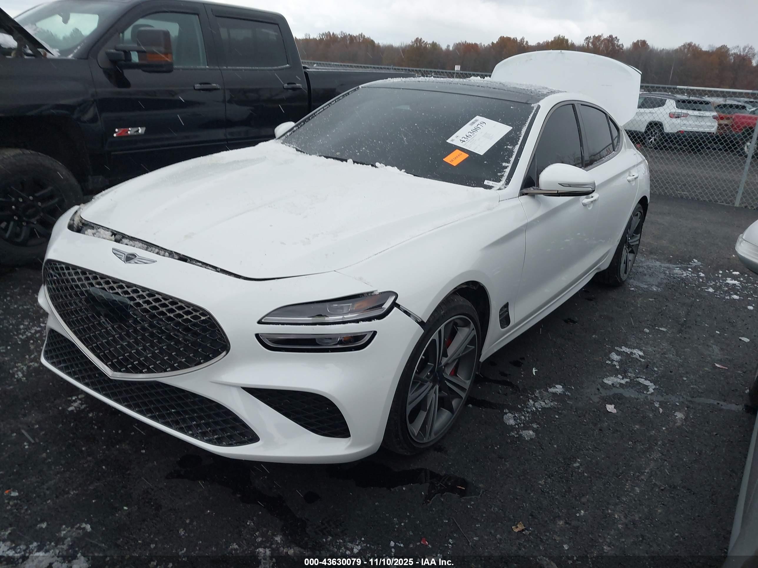 GENESIS G70 image 2
