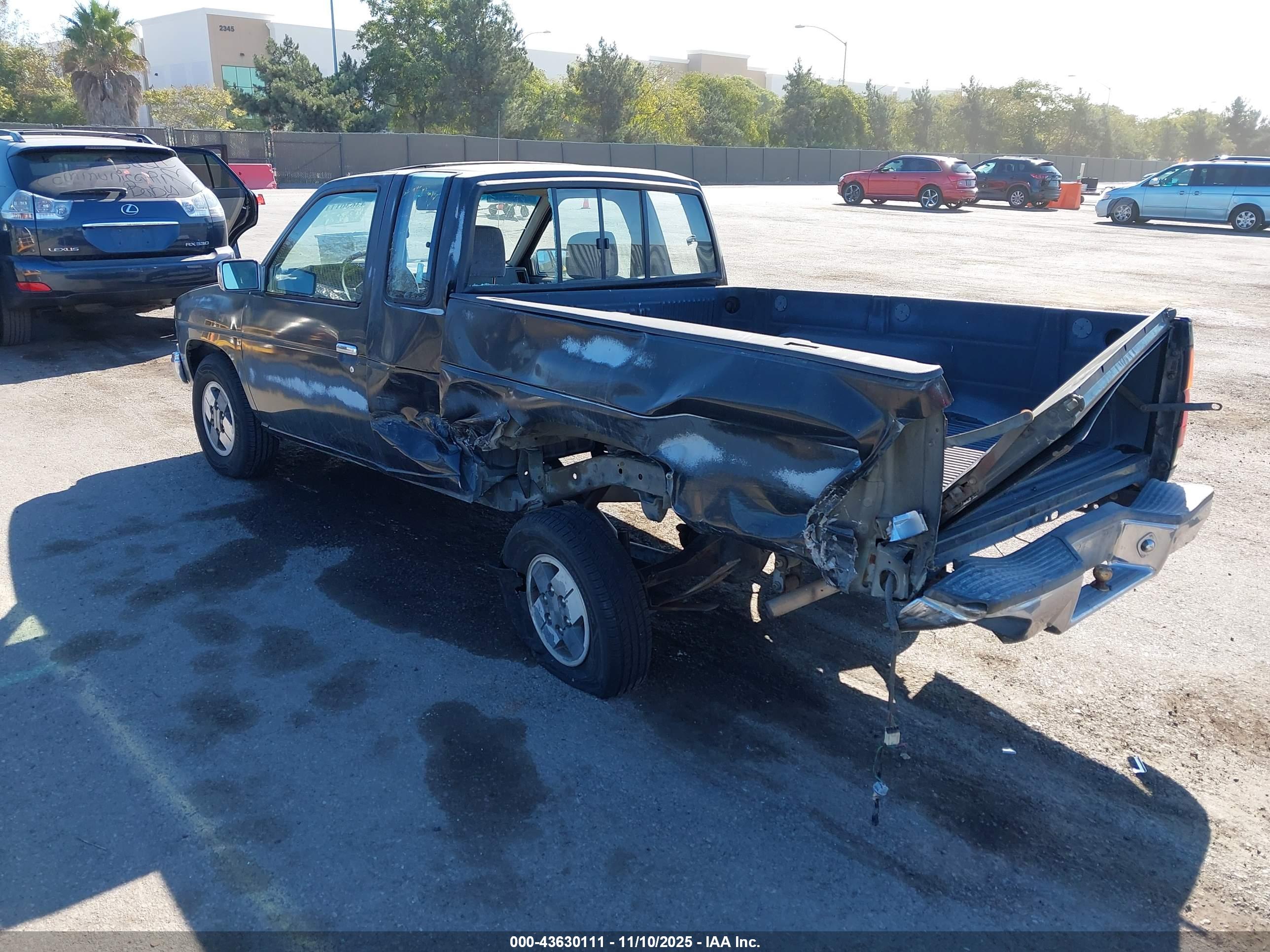 NISSAN TRUCK image 3