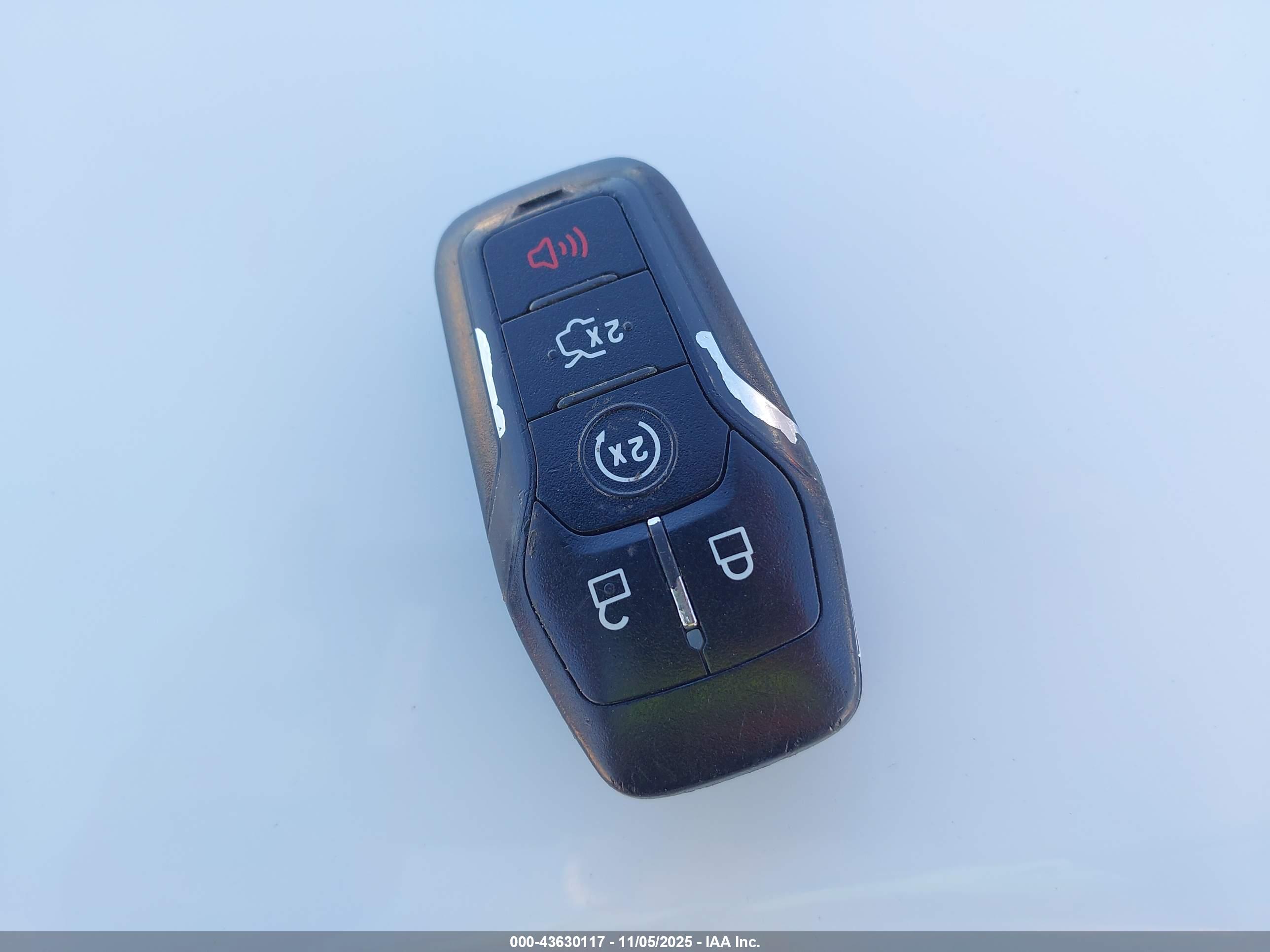 FORD FUSION image 11
