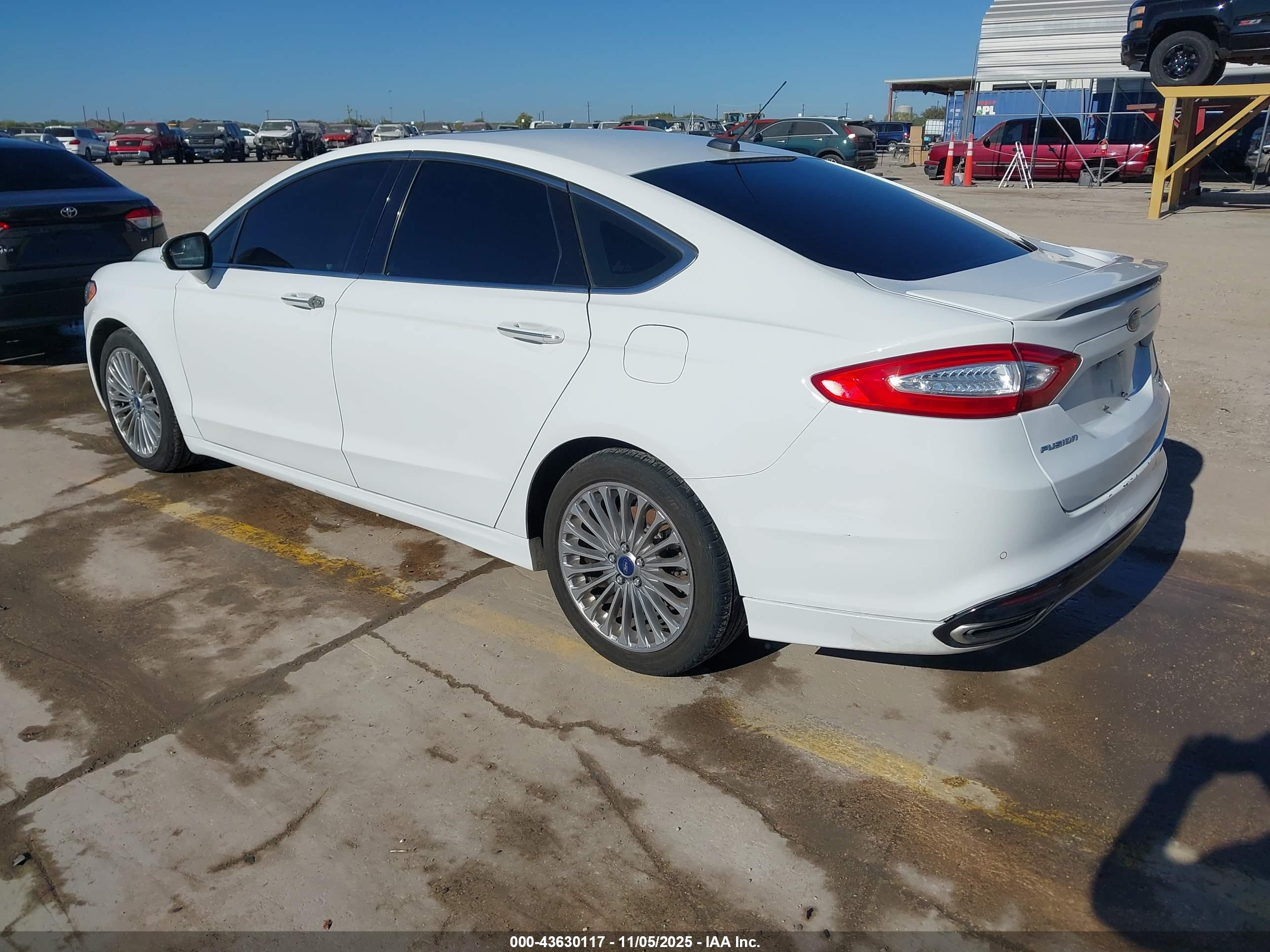 FORD FUSION image 3