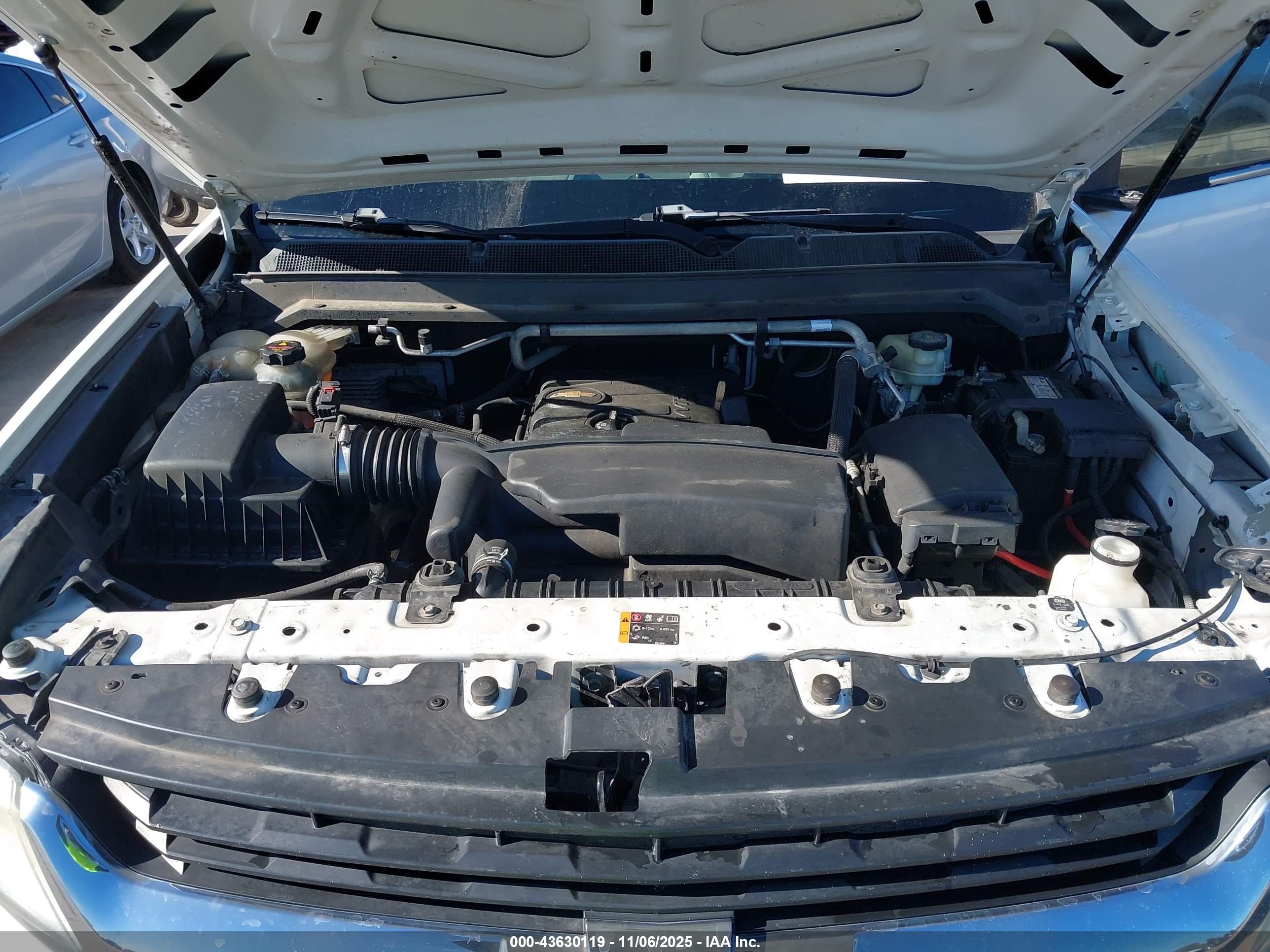CHEVROLET COLORADO image 10