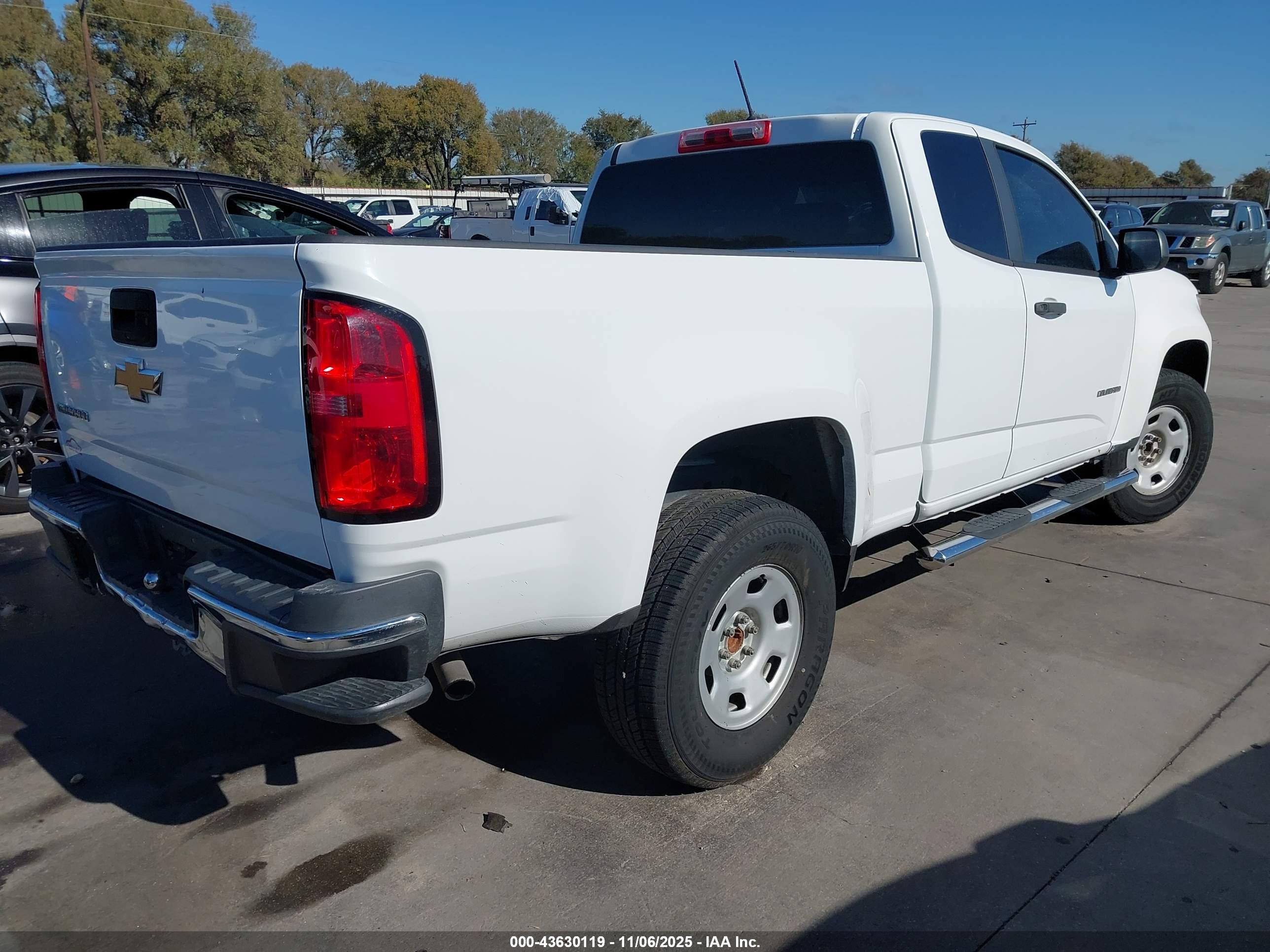 CHEVROLET COLORADO image 4