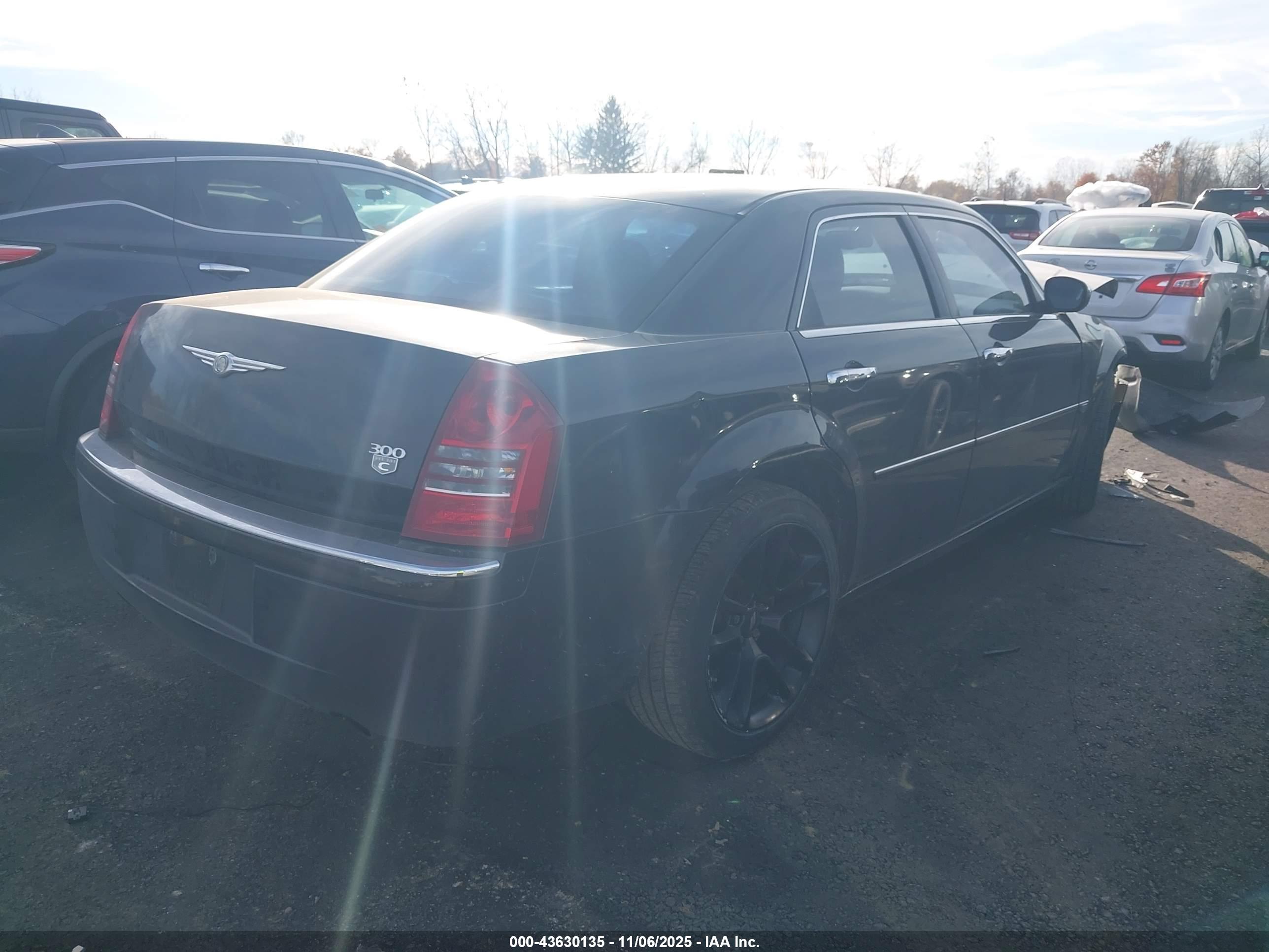 CHRYSLER 300C image 4
