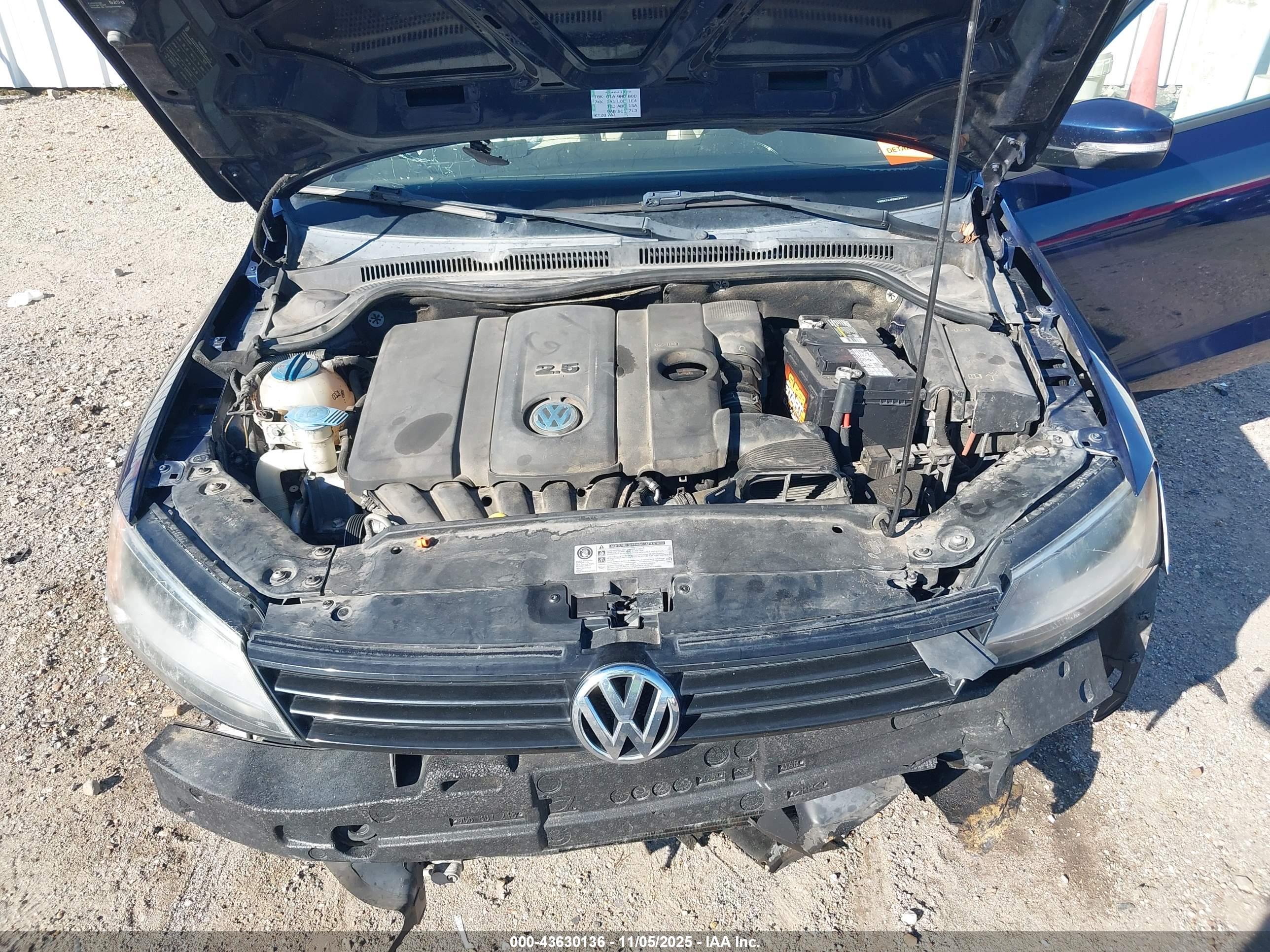 VOLKSWAGEN JETTA image 10