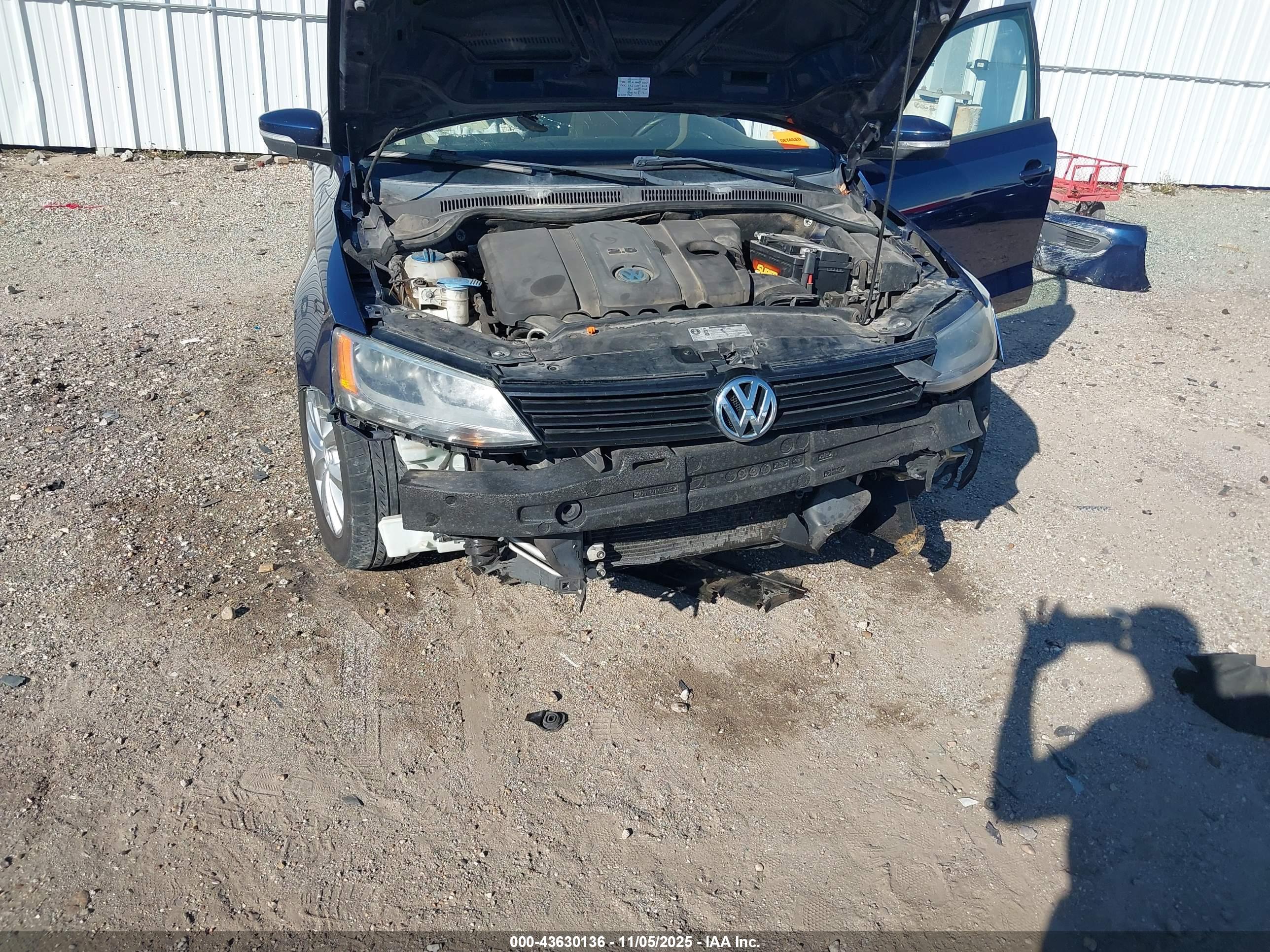 VOLKSWAGEN JETTA image 6