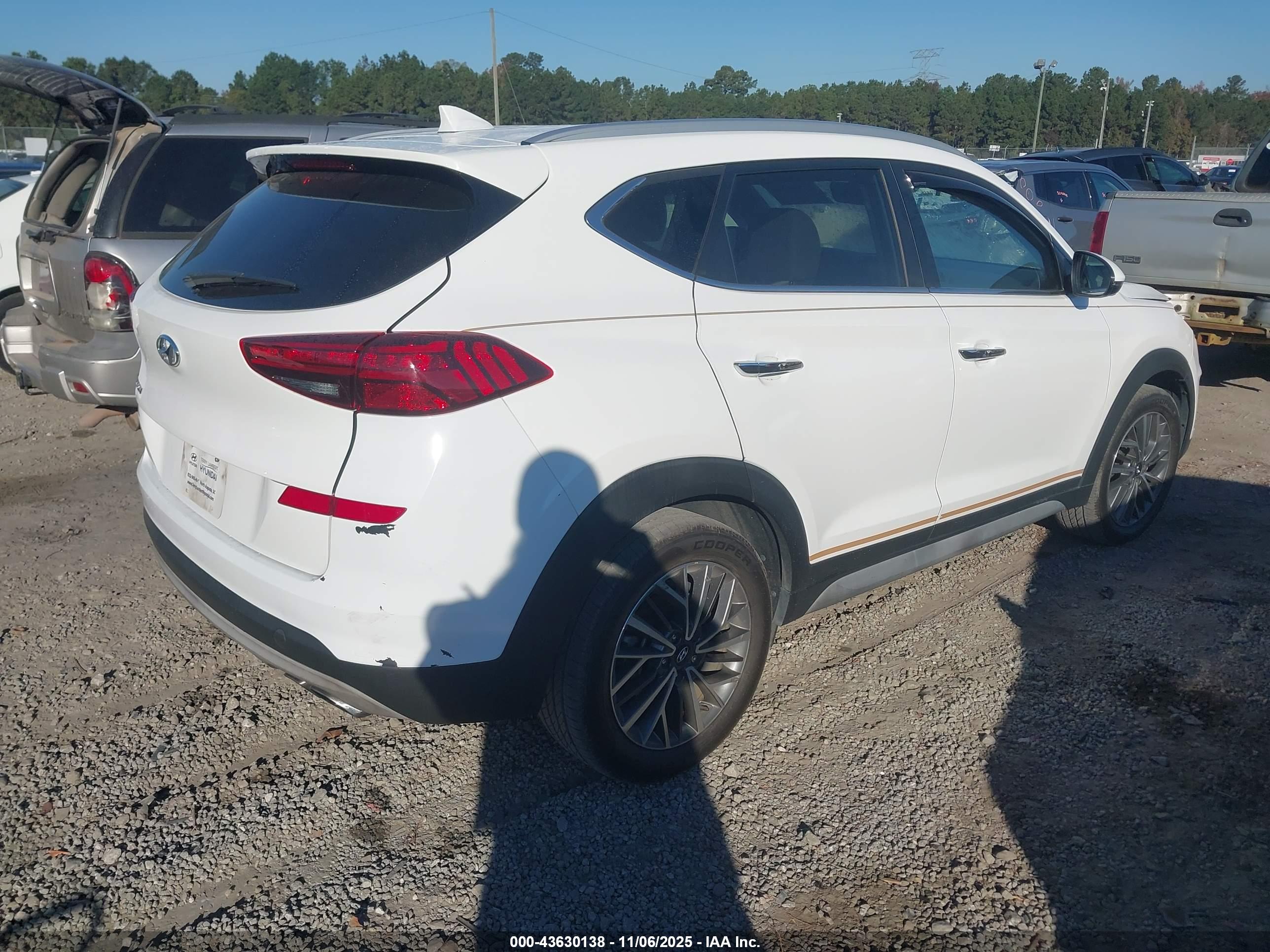 HYUNDAI TUCSON image 4
